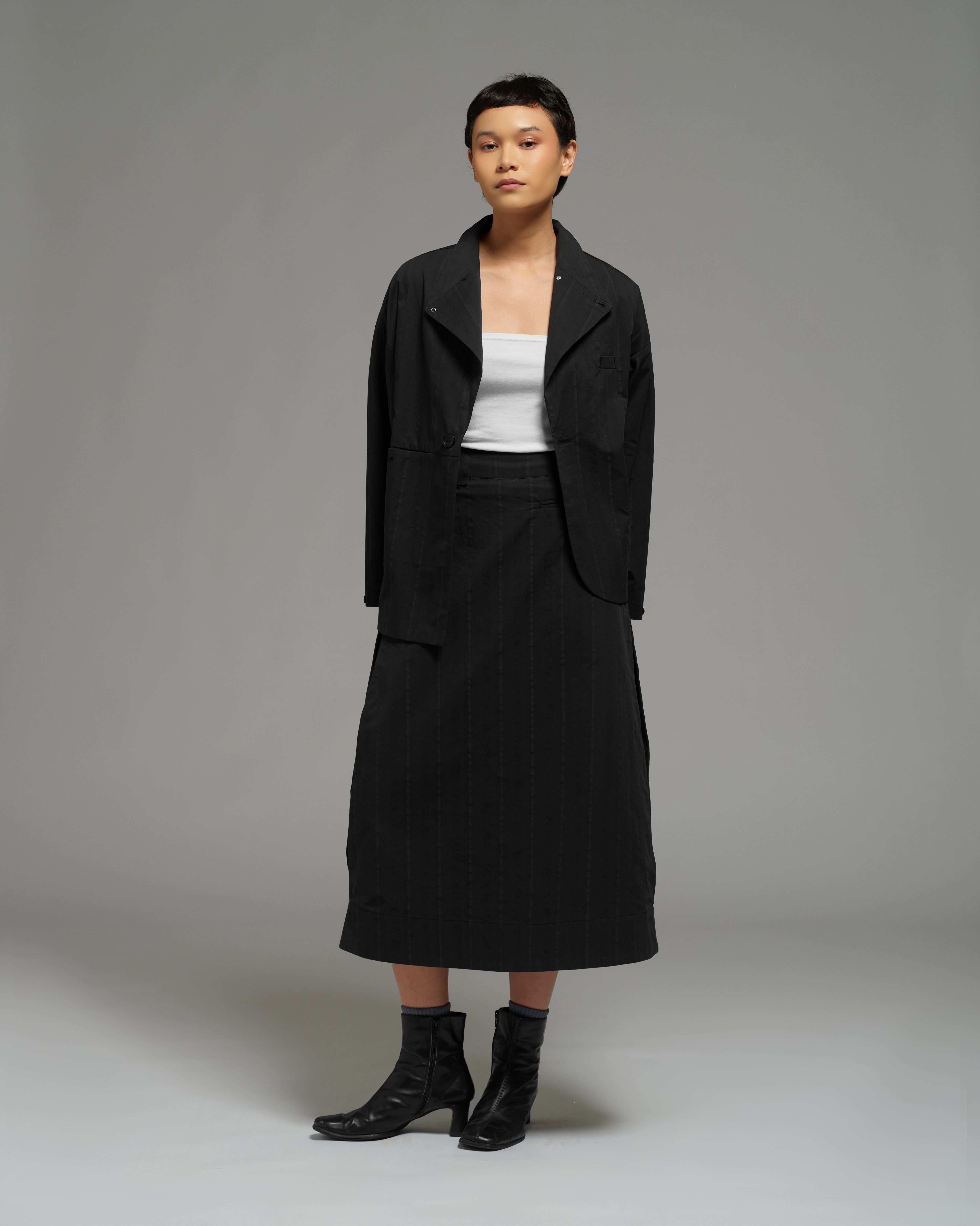 Women: Side Pleated Skirt (Black)