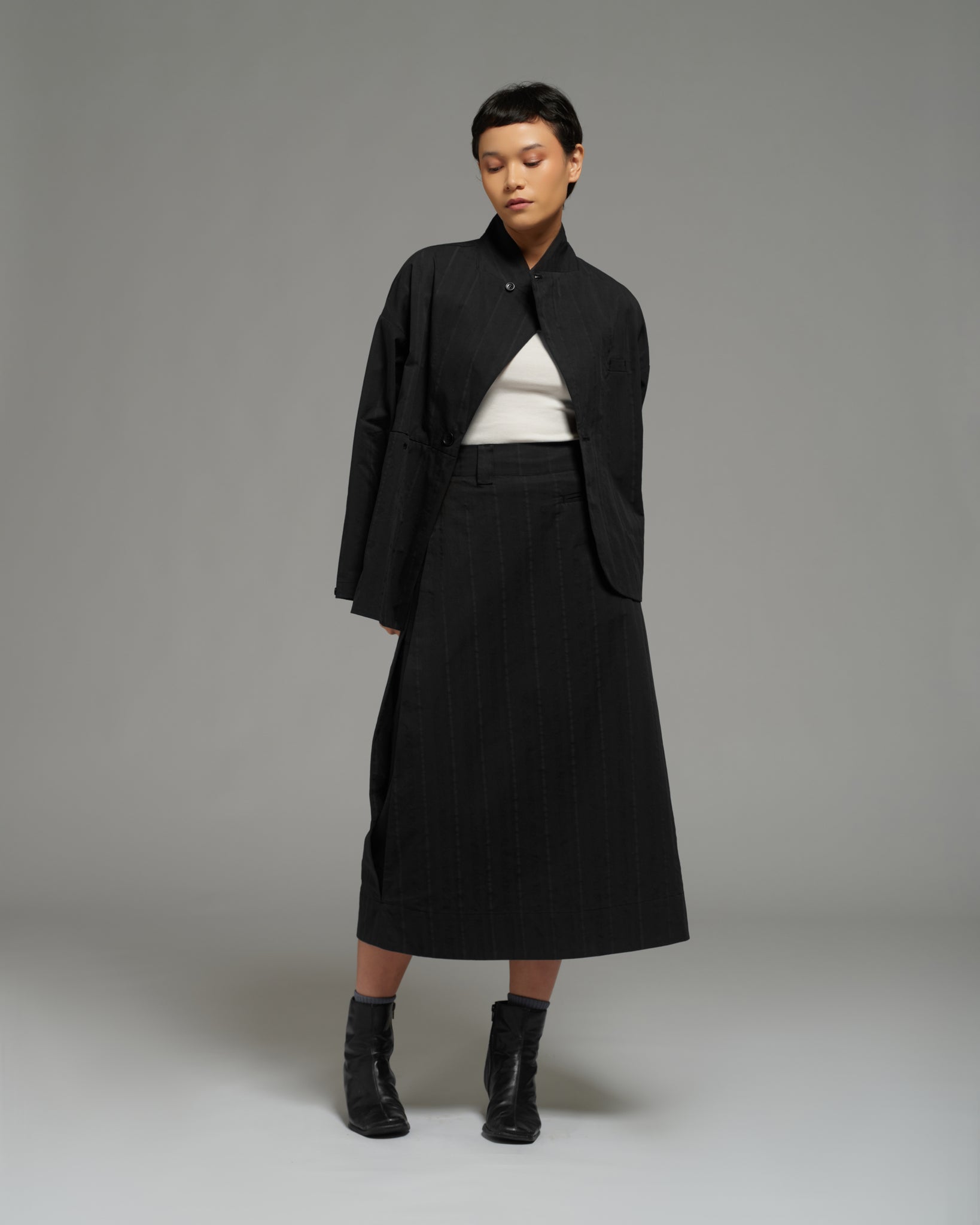 Women: Side Pleated Skirt (Black)