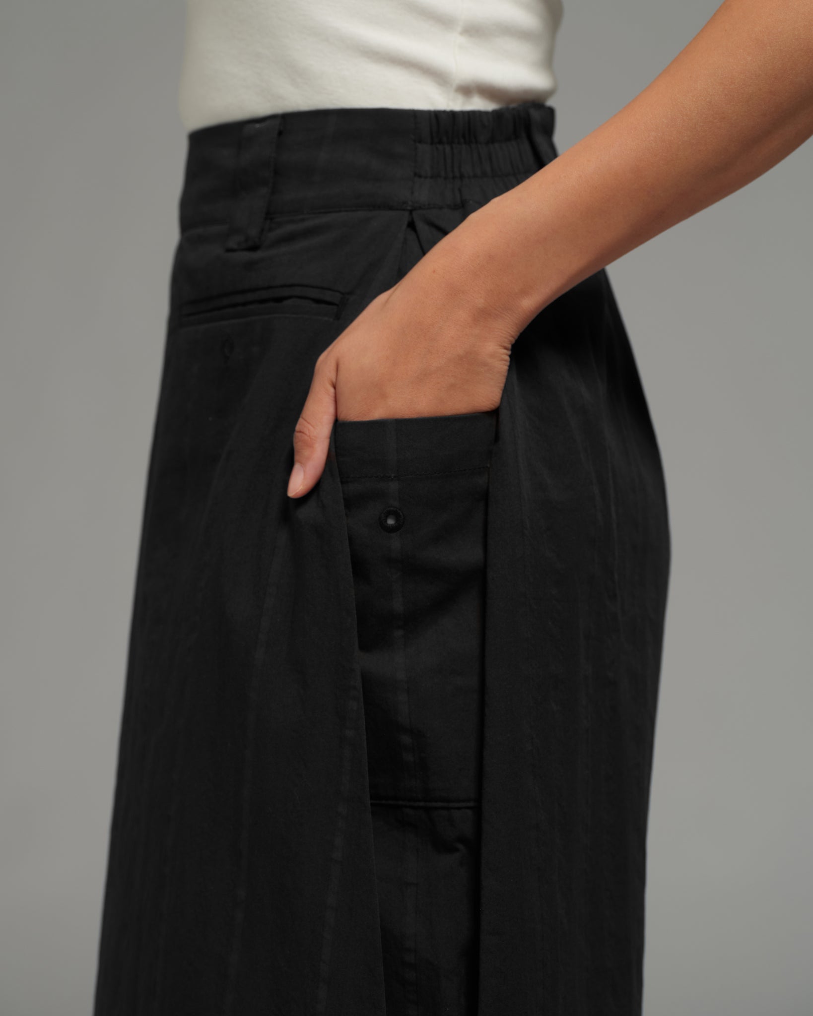 Women: Side Pleated Skirt (Black)