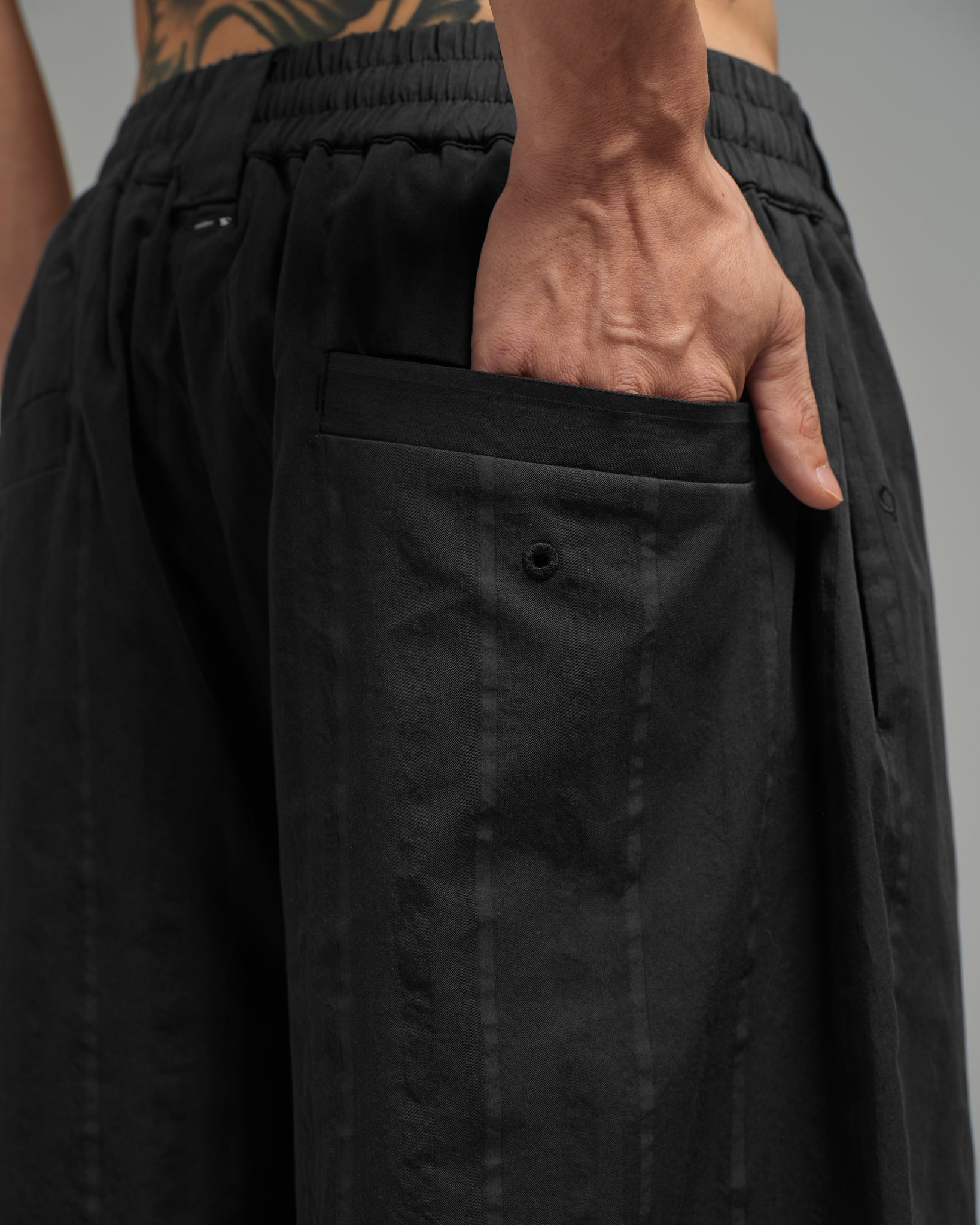 Unisex: Office Short Pants (Black)