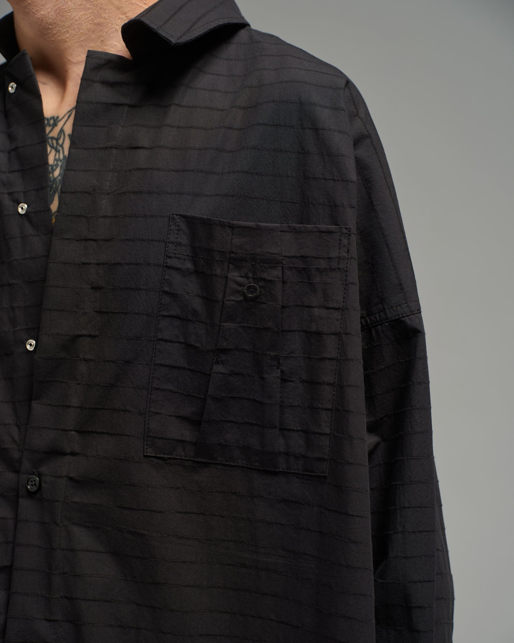 Unisex: Batwing Shirt (Black)
