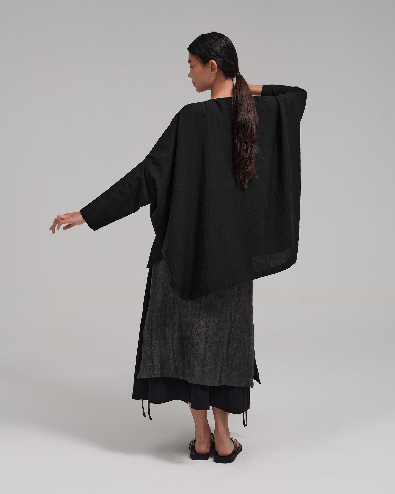 Unisex: The Batwing Top (Black)