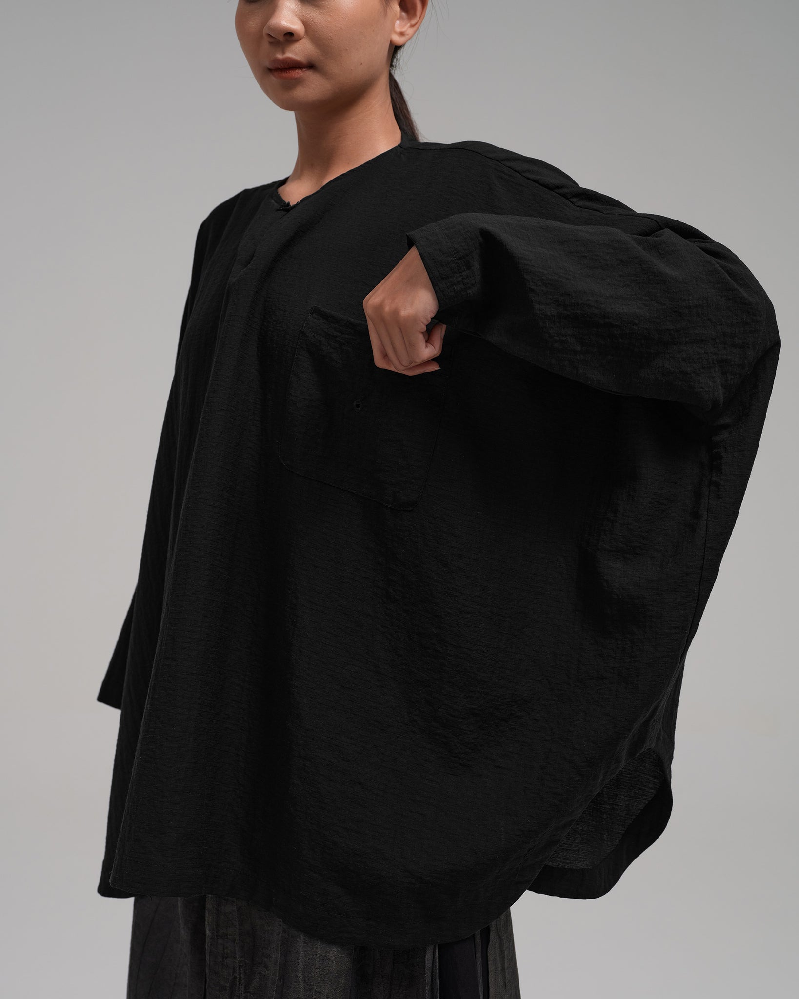 Unisex: The Batwing Top (Black)