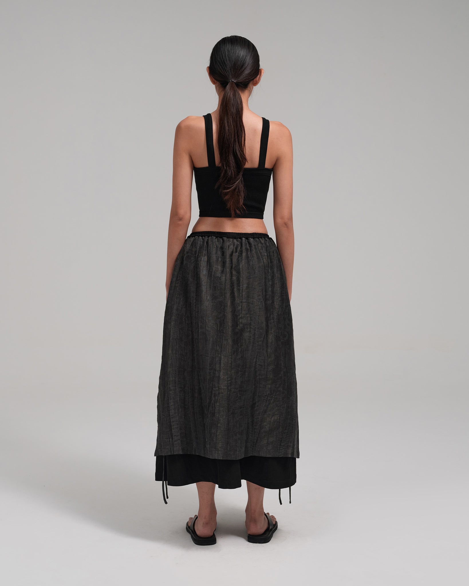 Women: The Midi Skirt (Black)