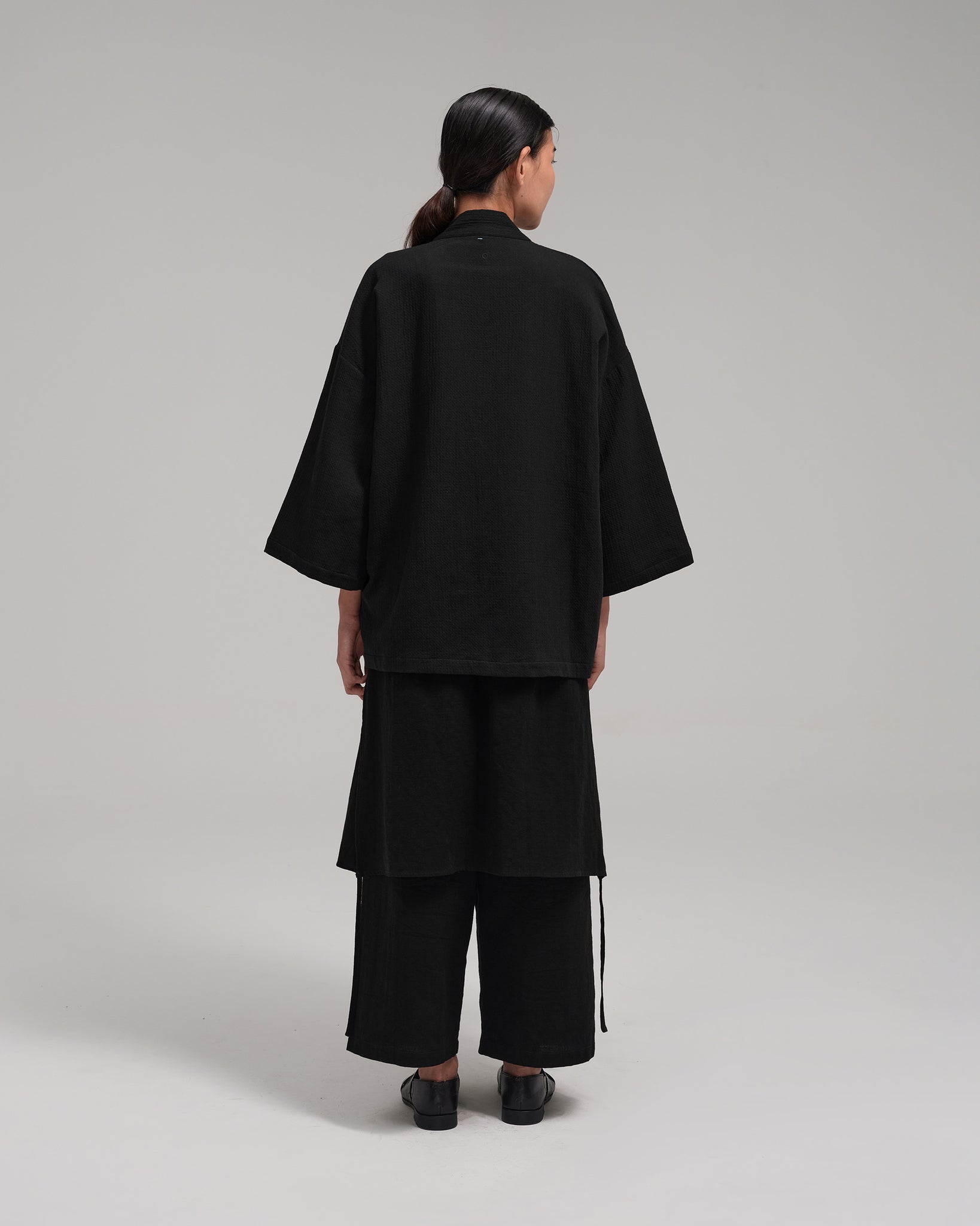 Unisex: The Kimono (Black)