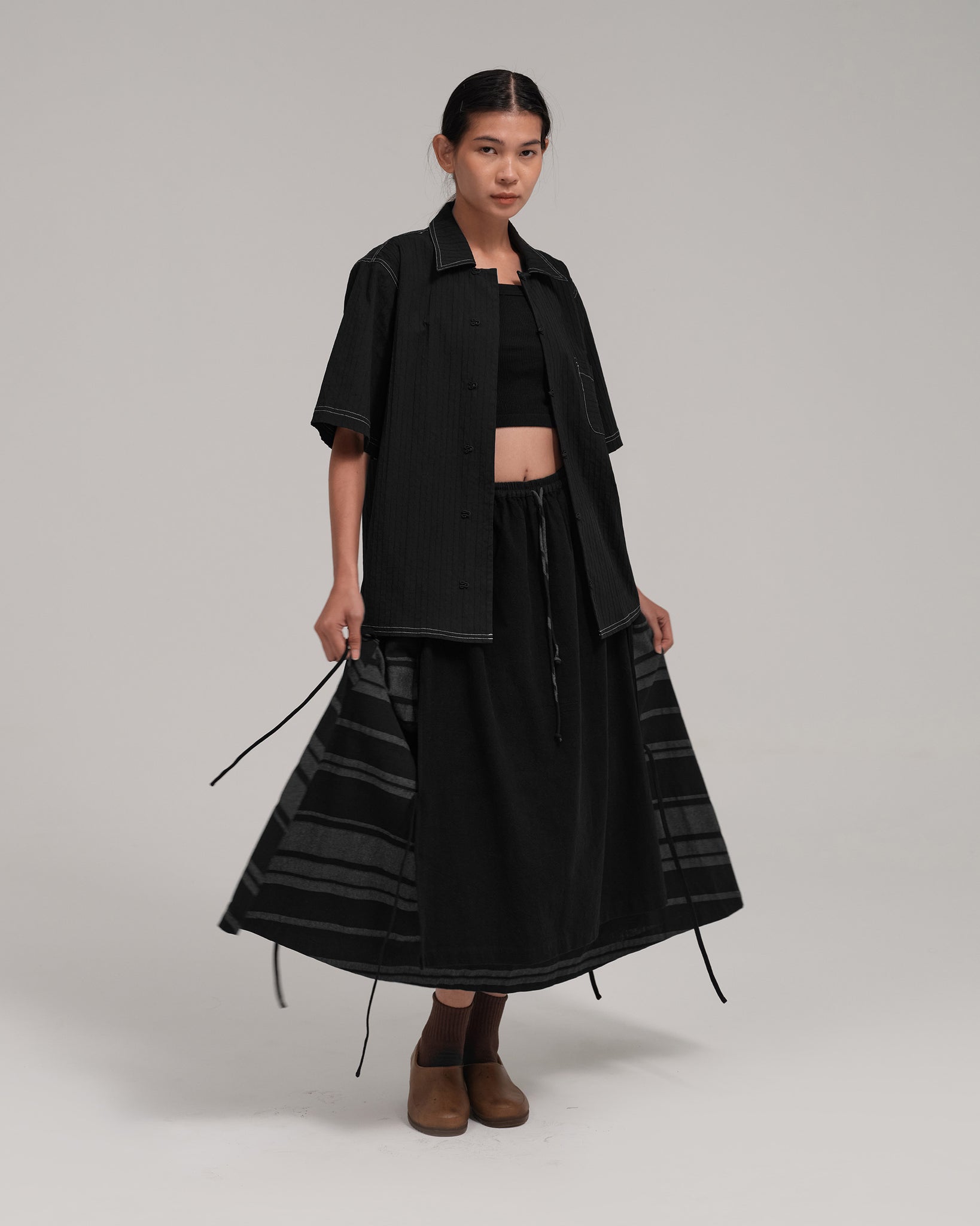Women: The Midi Skirt (Stripe Black)