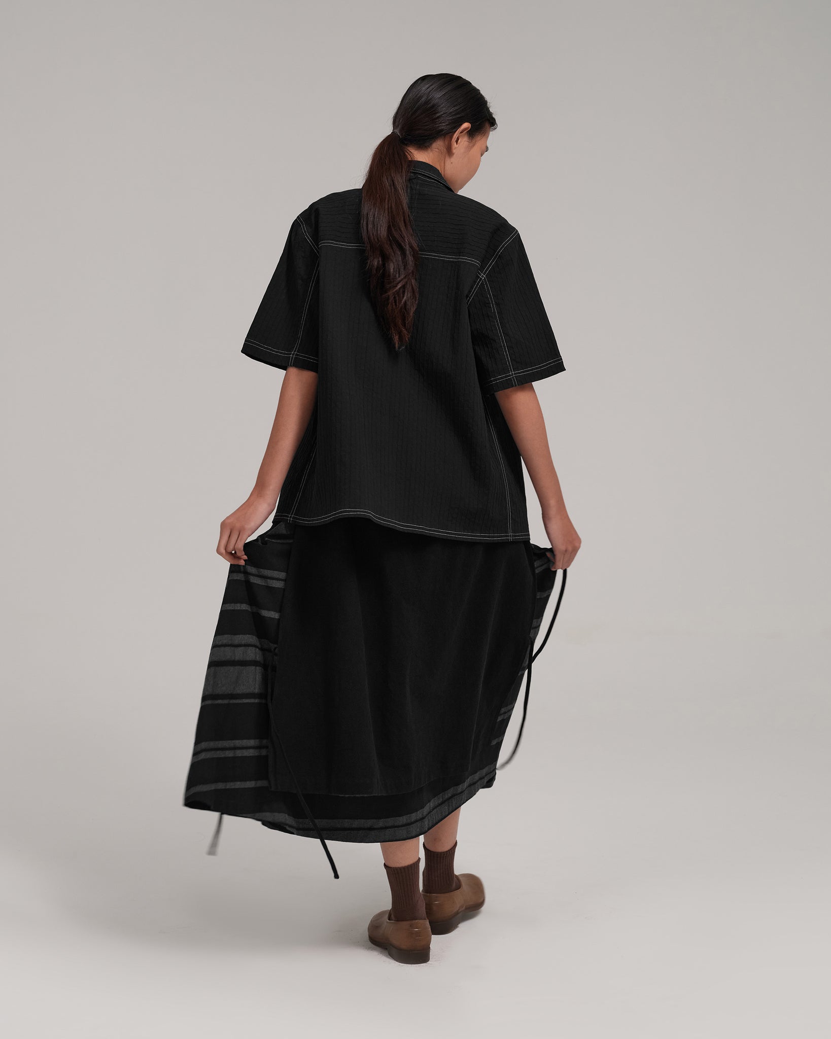 Women: The Midi Skirt (Stripe Black)