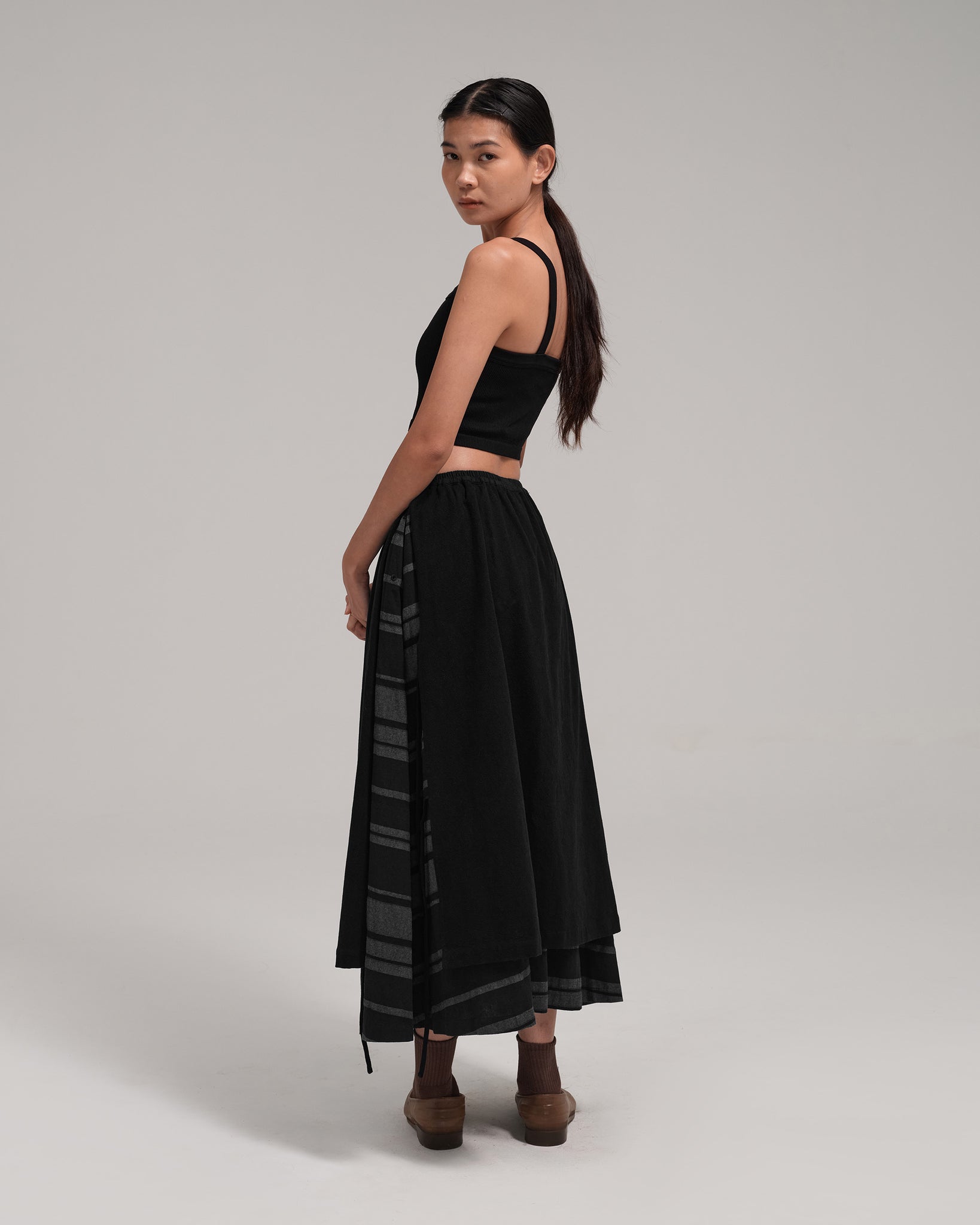 Women: The Midi Skirt (Stripe Black)
