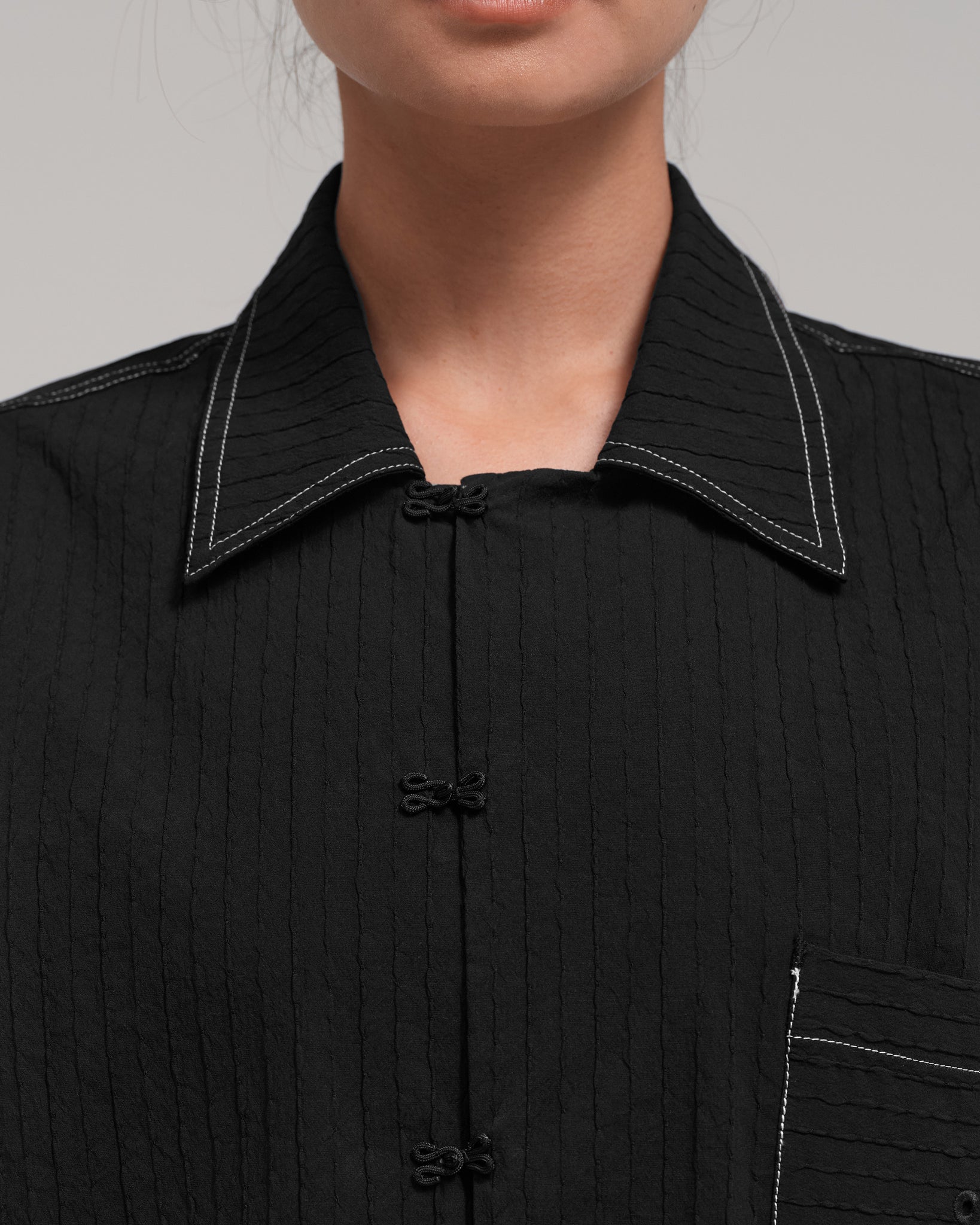 Unisex: The Shirt (Black)