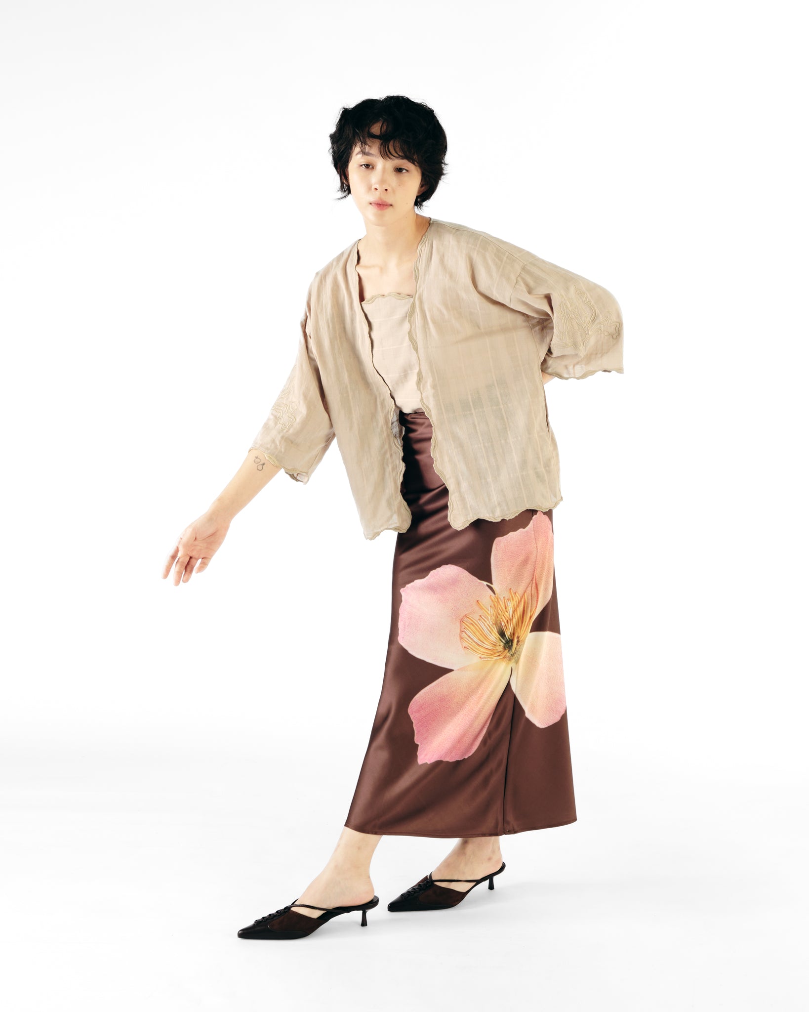 Women: Mekar Loose Kebaya (Warm Sand)