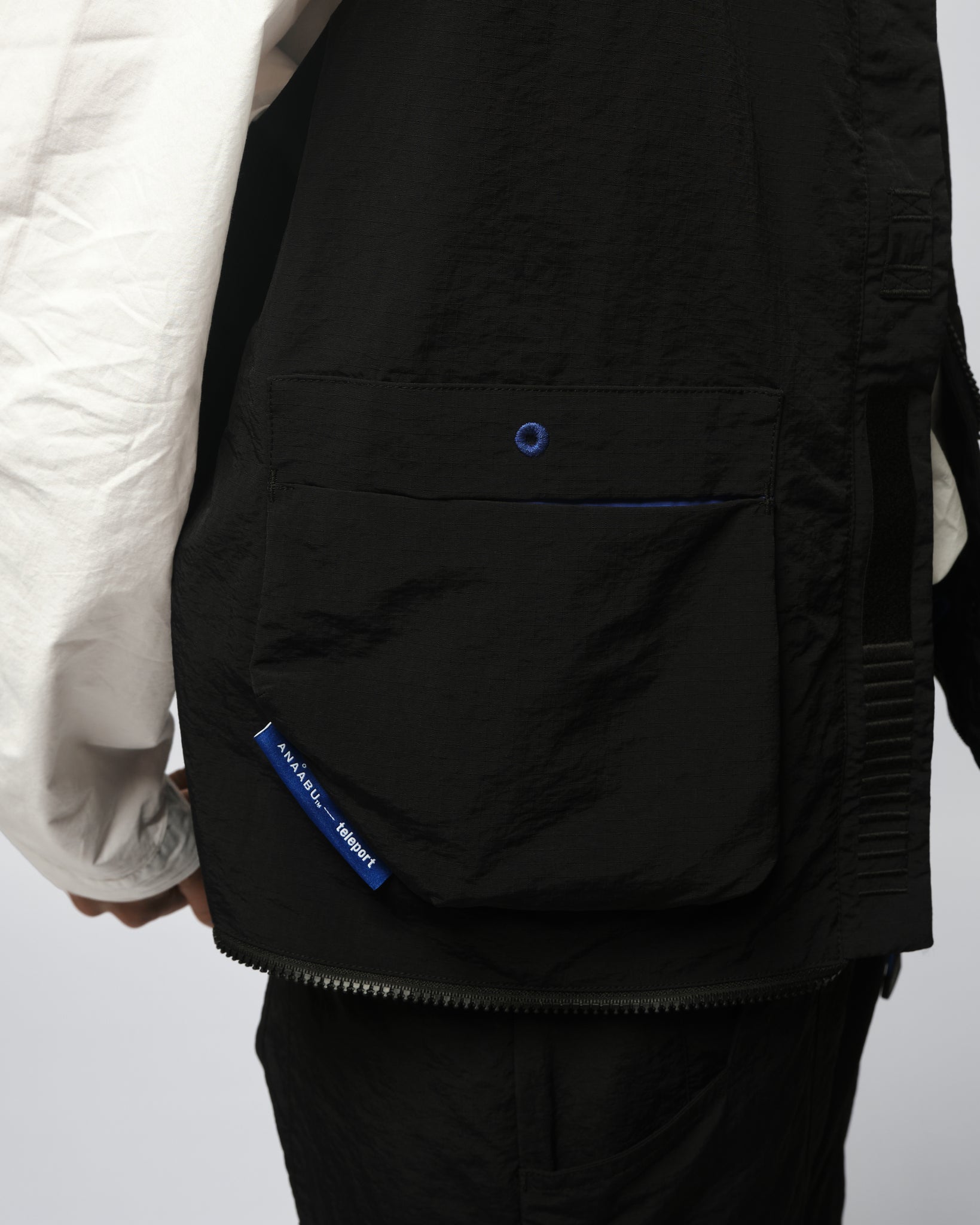 Unisex: Utility Vest Tote (Black)