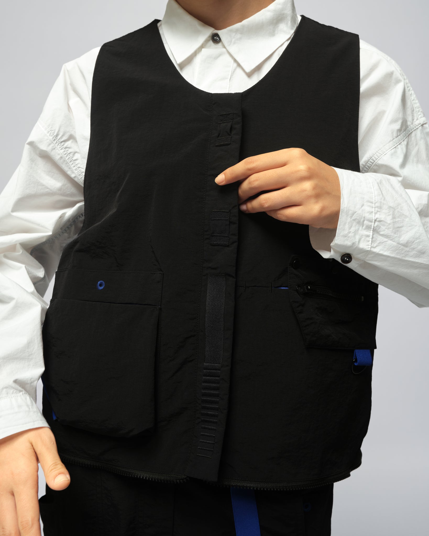 Unisex: Utility Vest Tote (Black)