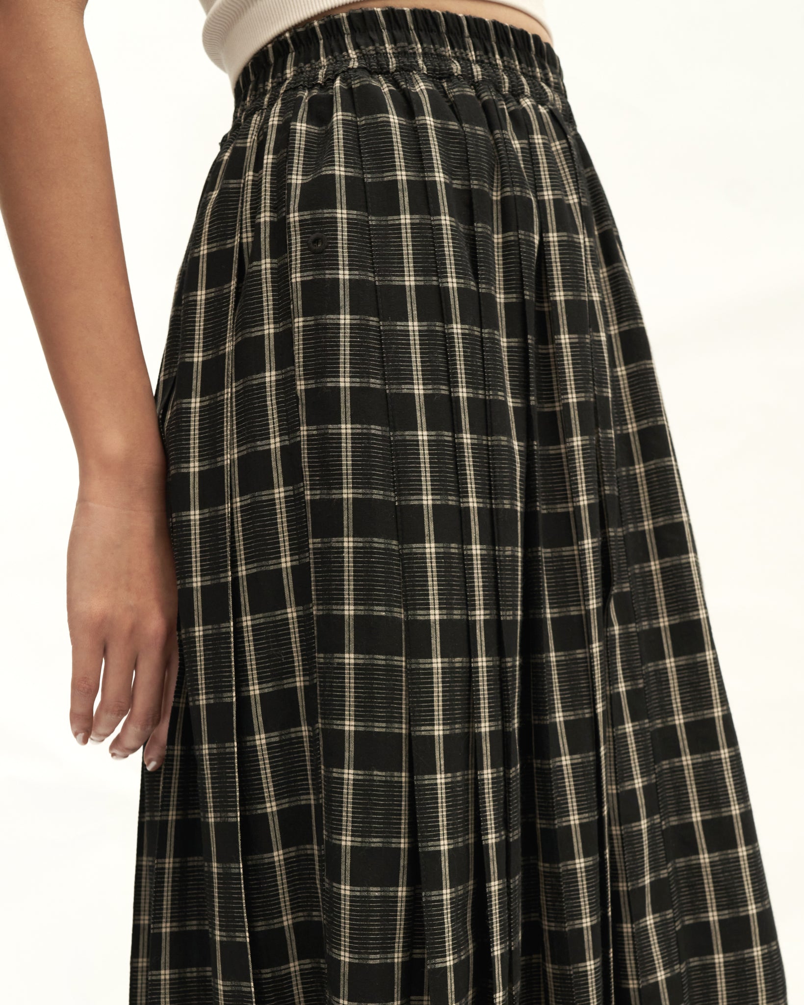 Women: Rasa Pleated Skirt (Black Checks)