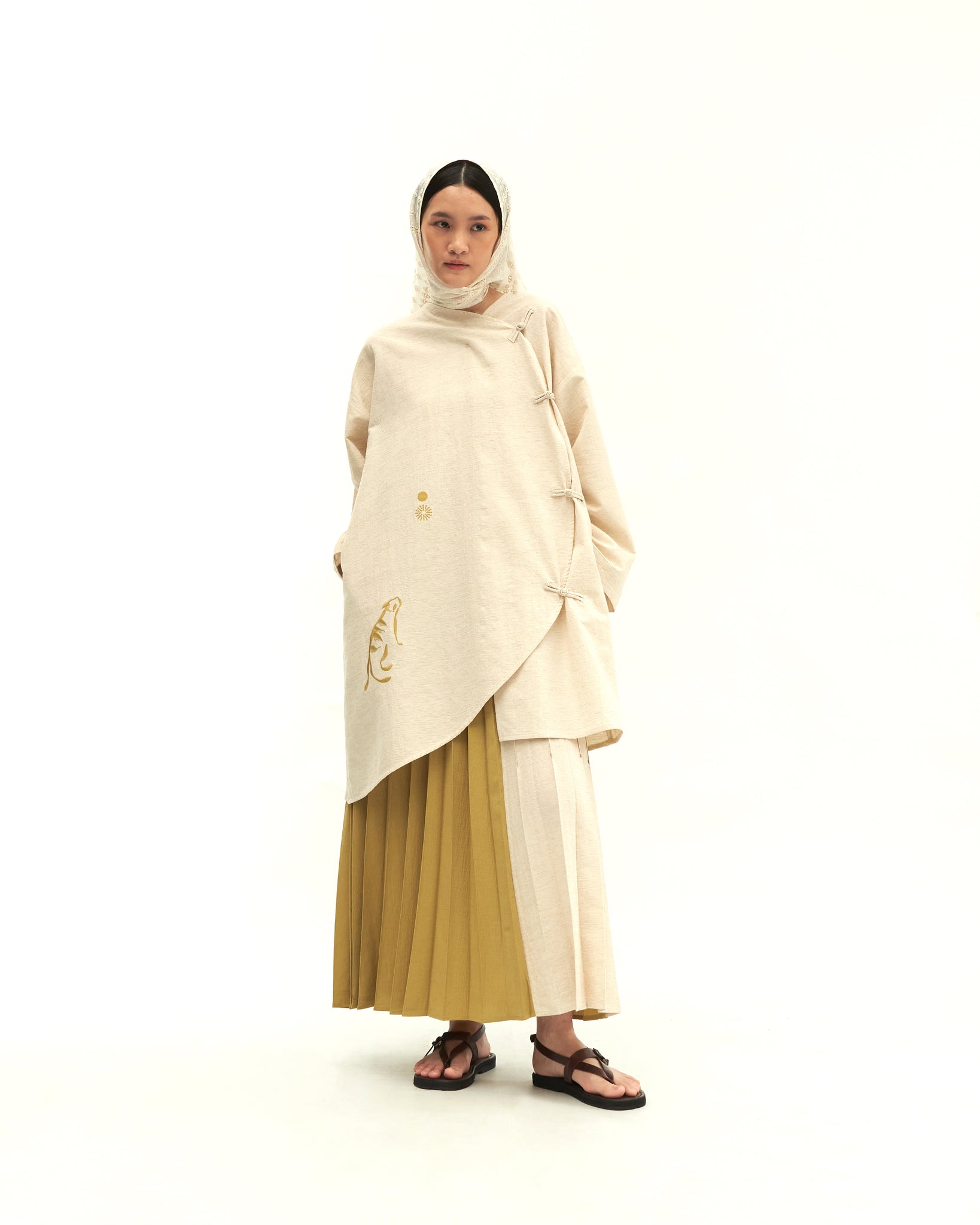 Women: Yuè Kebarung Top (Sand)