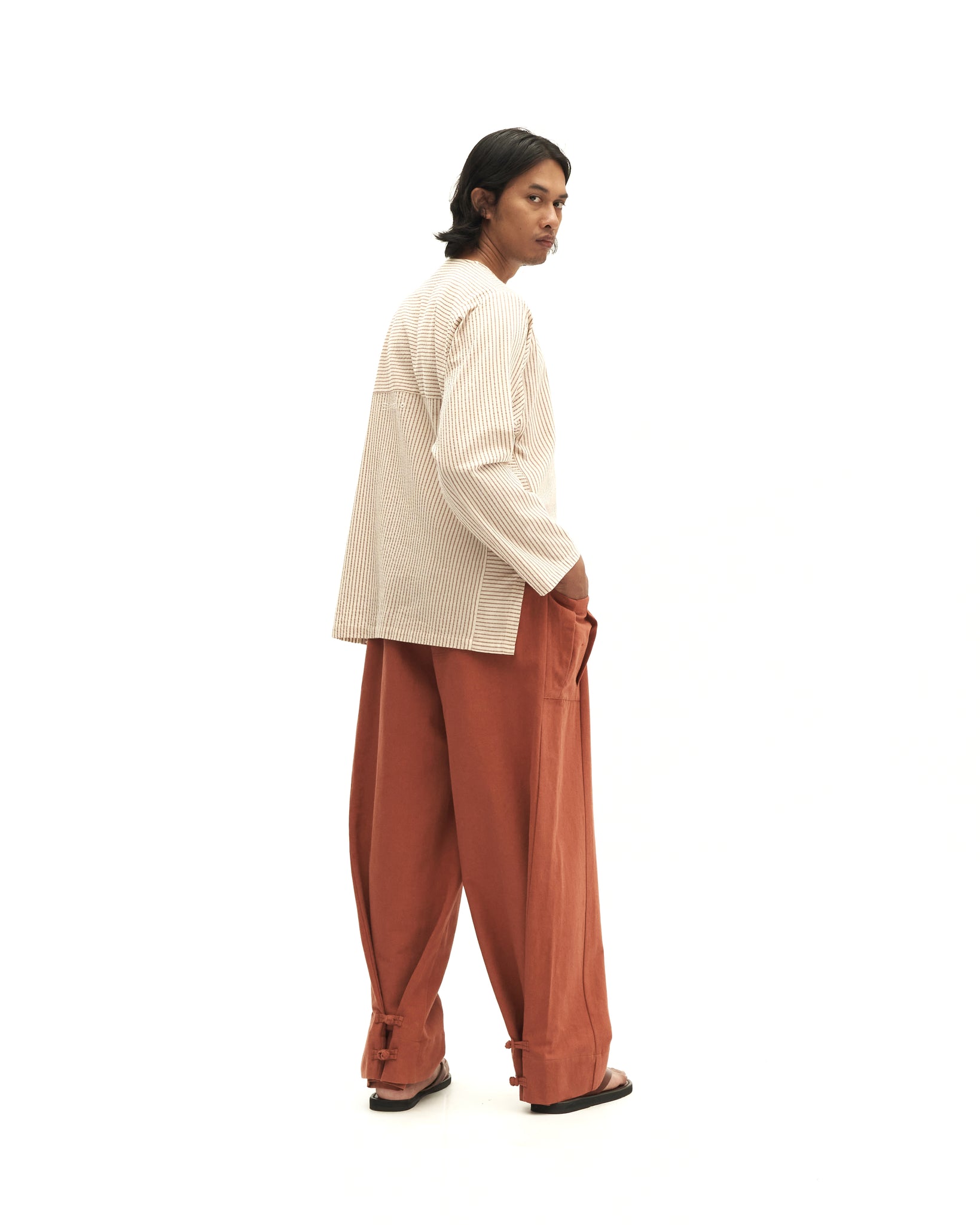 Men: Galah Wide Pants (Brick)