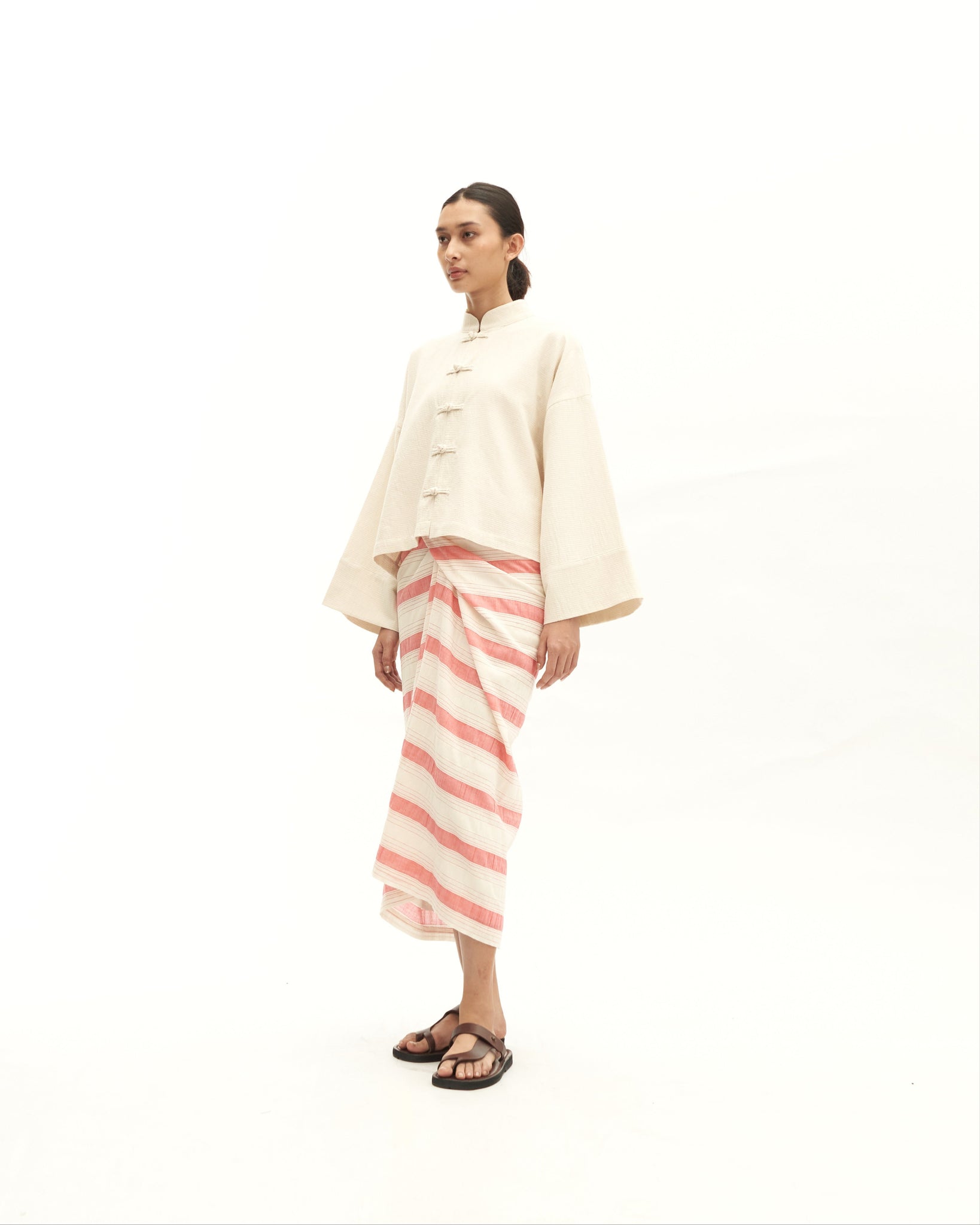 Women: Sulam Boxy Top (Red)