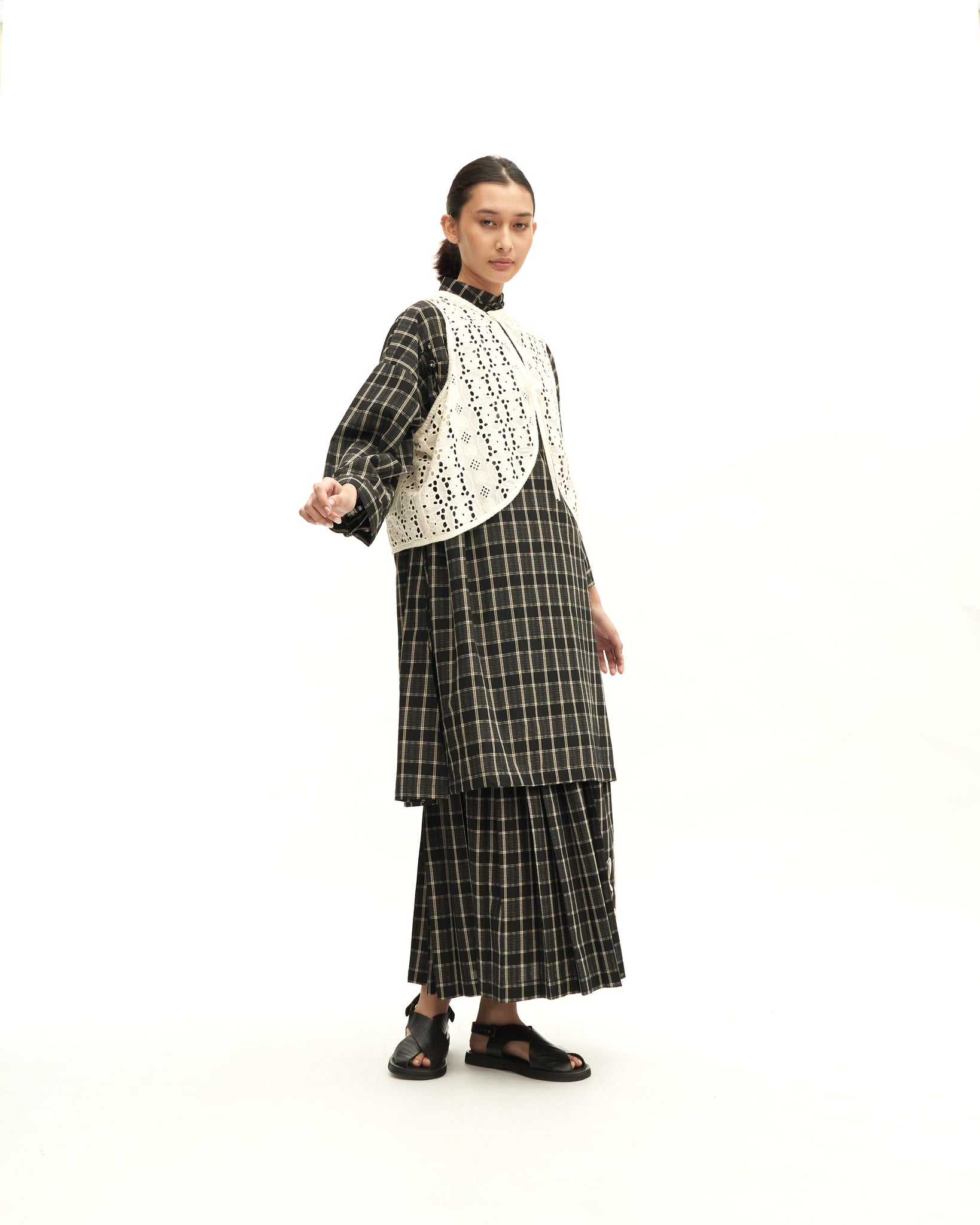 Women: Rasa Loose Kurung Top (Black Checks)