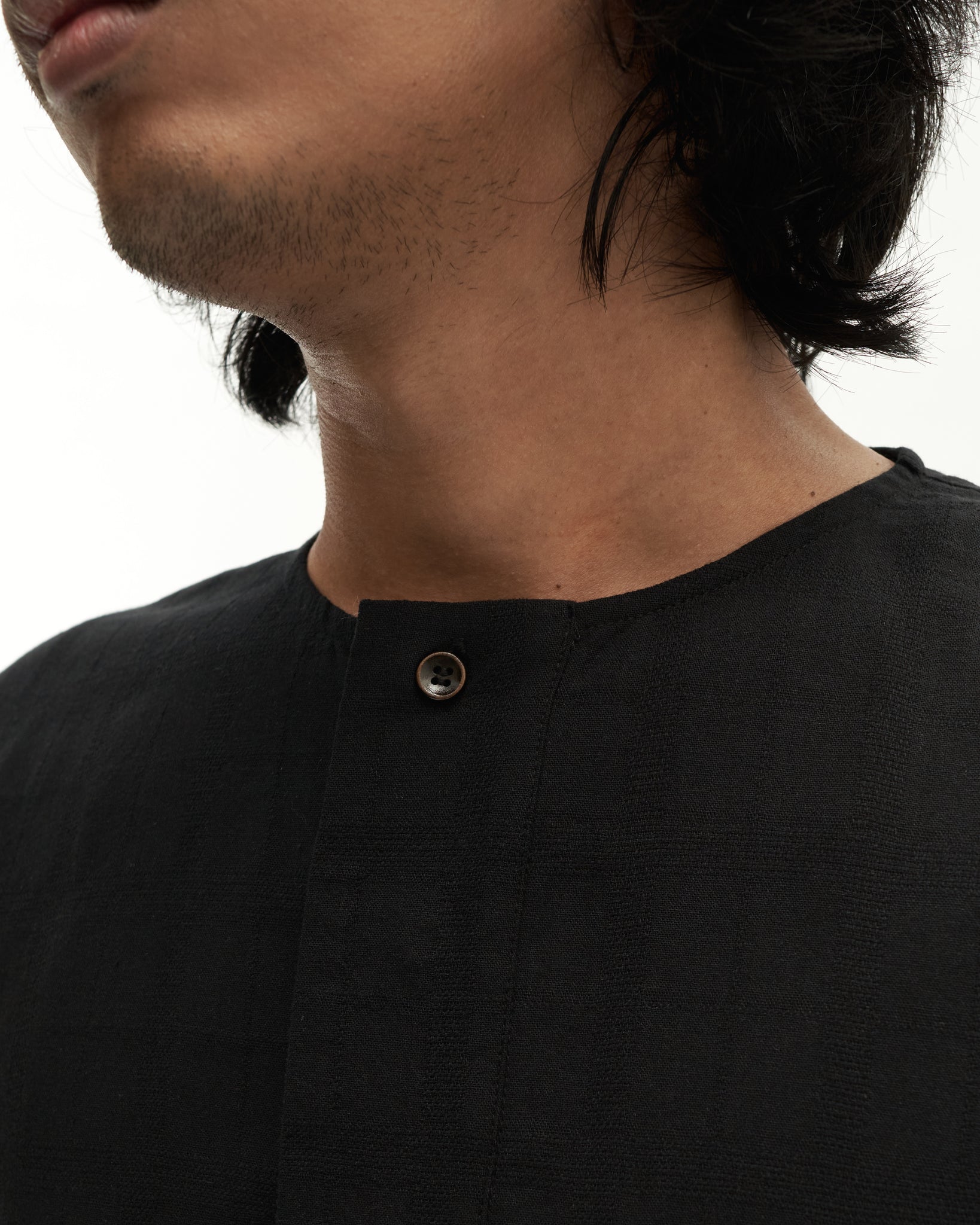 Men: Galah Buttoned Shirt (Black)