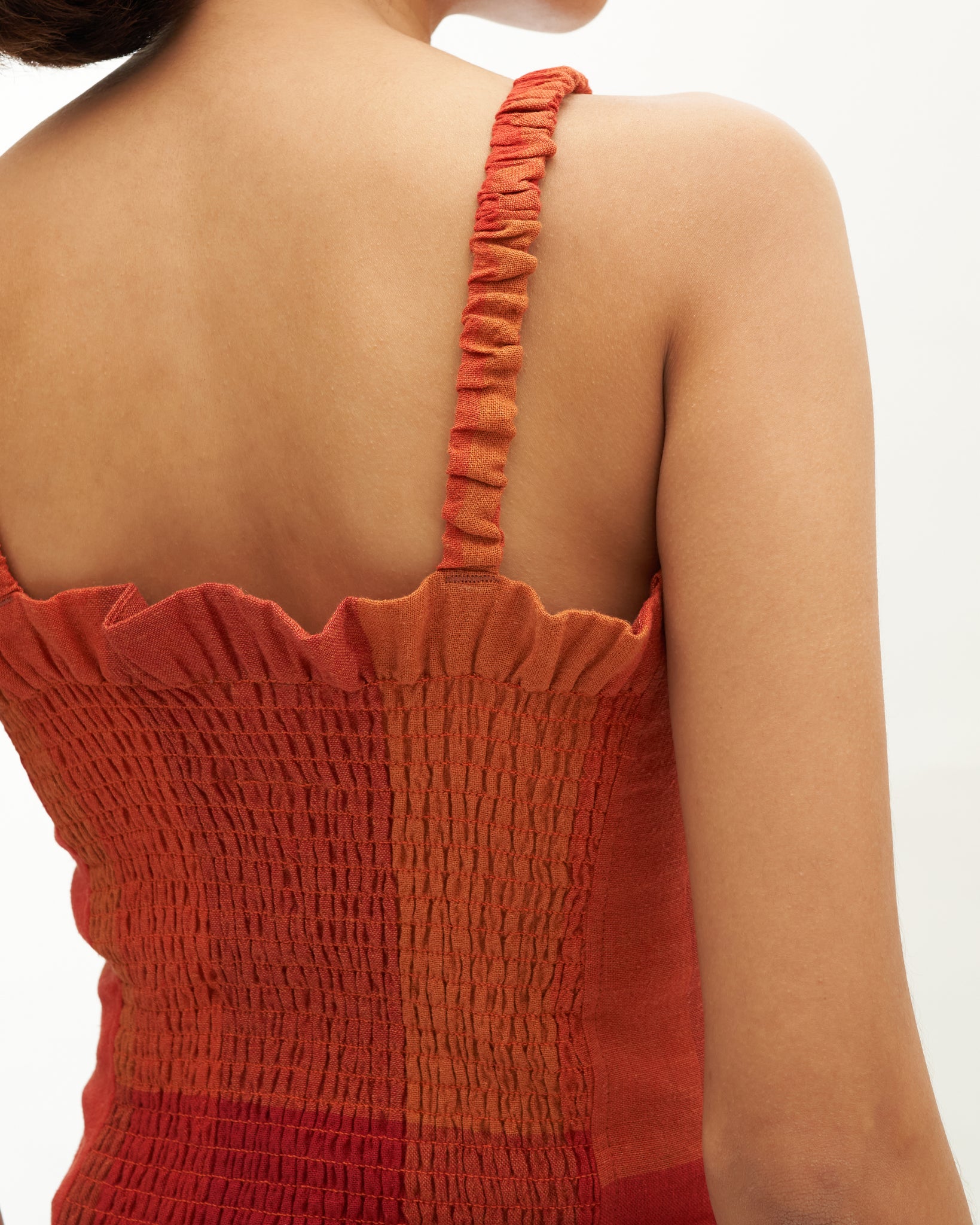 Women: Senja Smocked Top (Sunset Red)