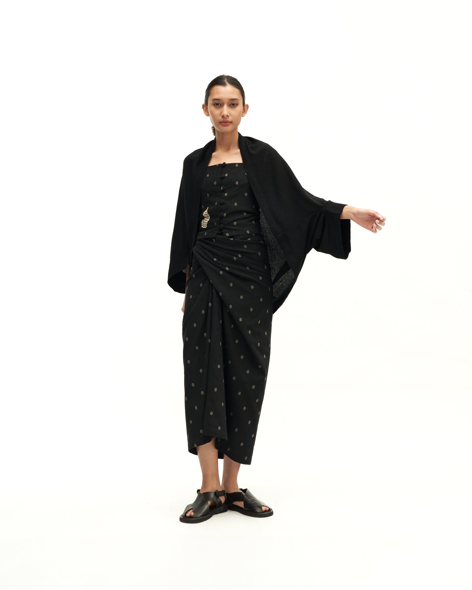 Women: Serikat Loose Outer (Black)