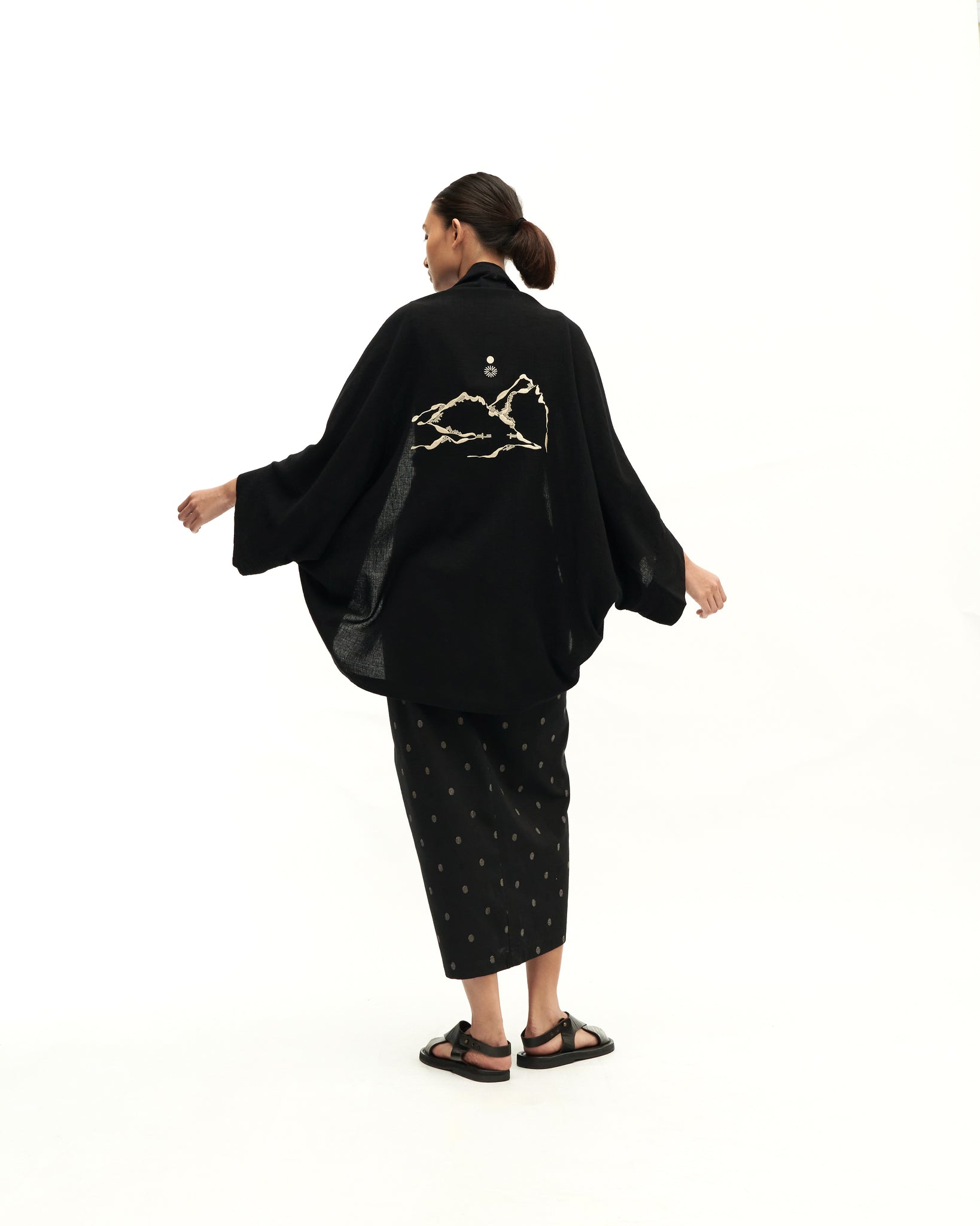 Women: Serikat Loose Outer (Black)