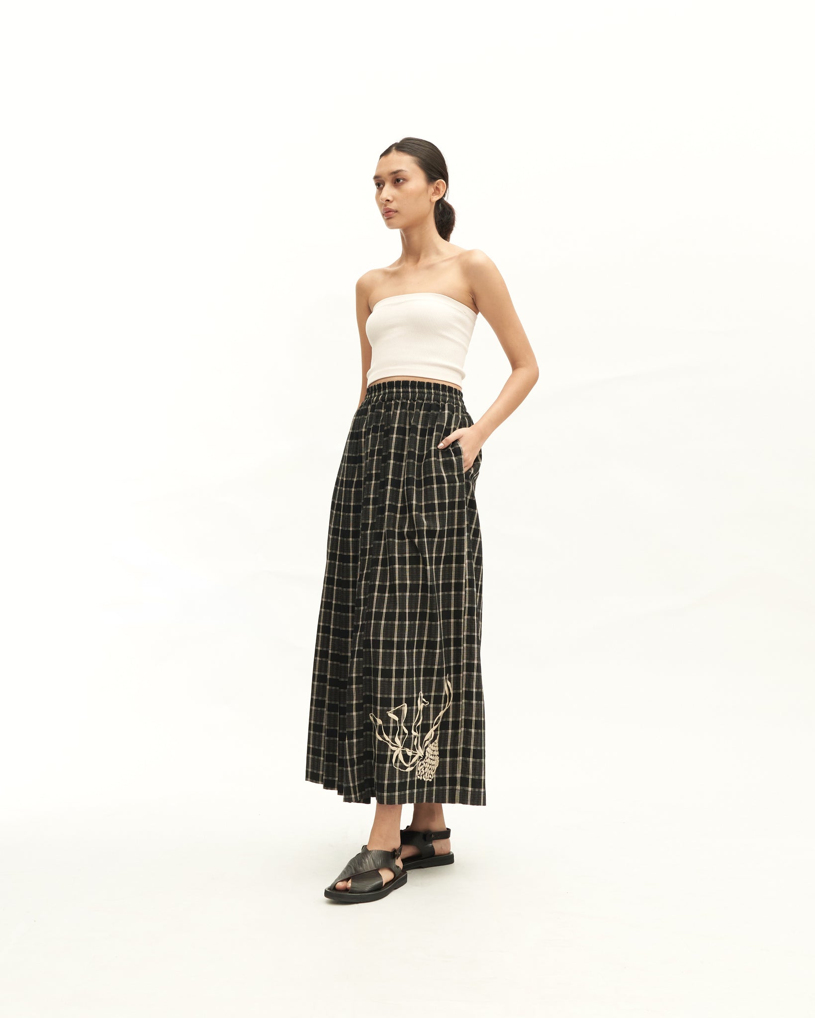 Women: Rasa Pleated Skirt (Black Checks)
