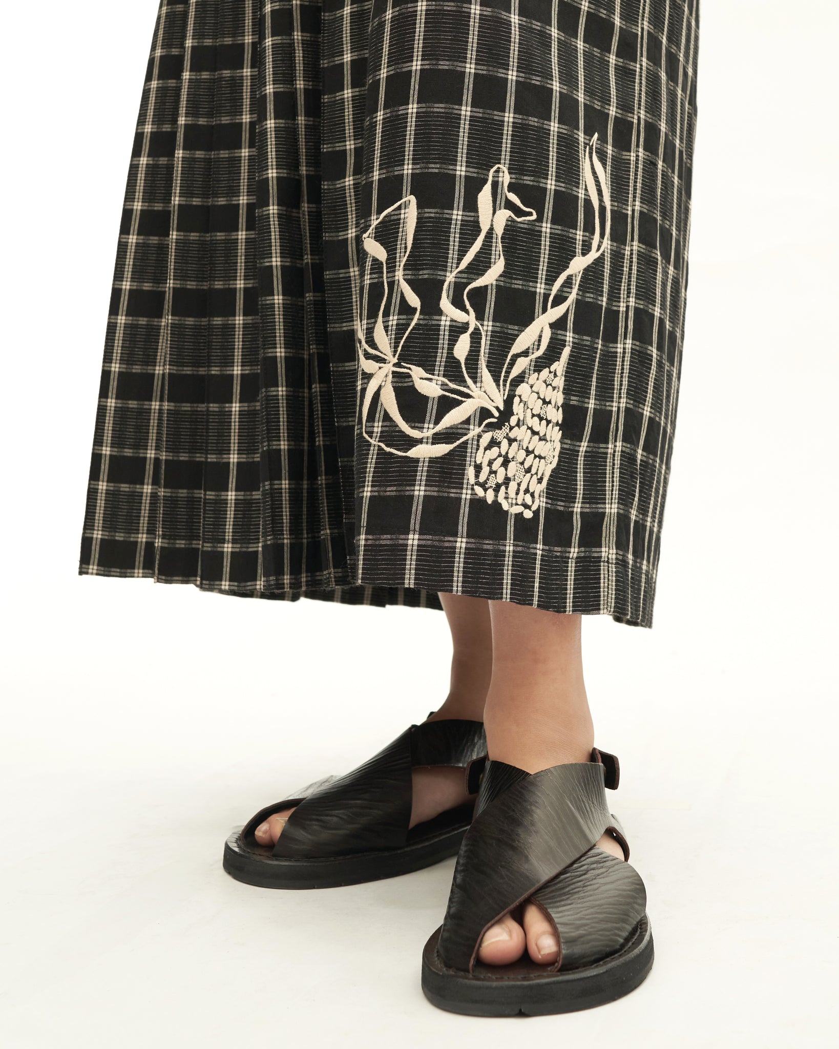 Women: Rasa Pleated Skirt (Black Checks)