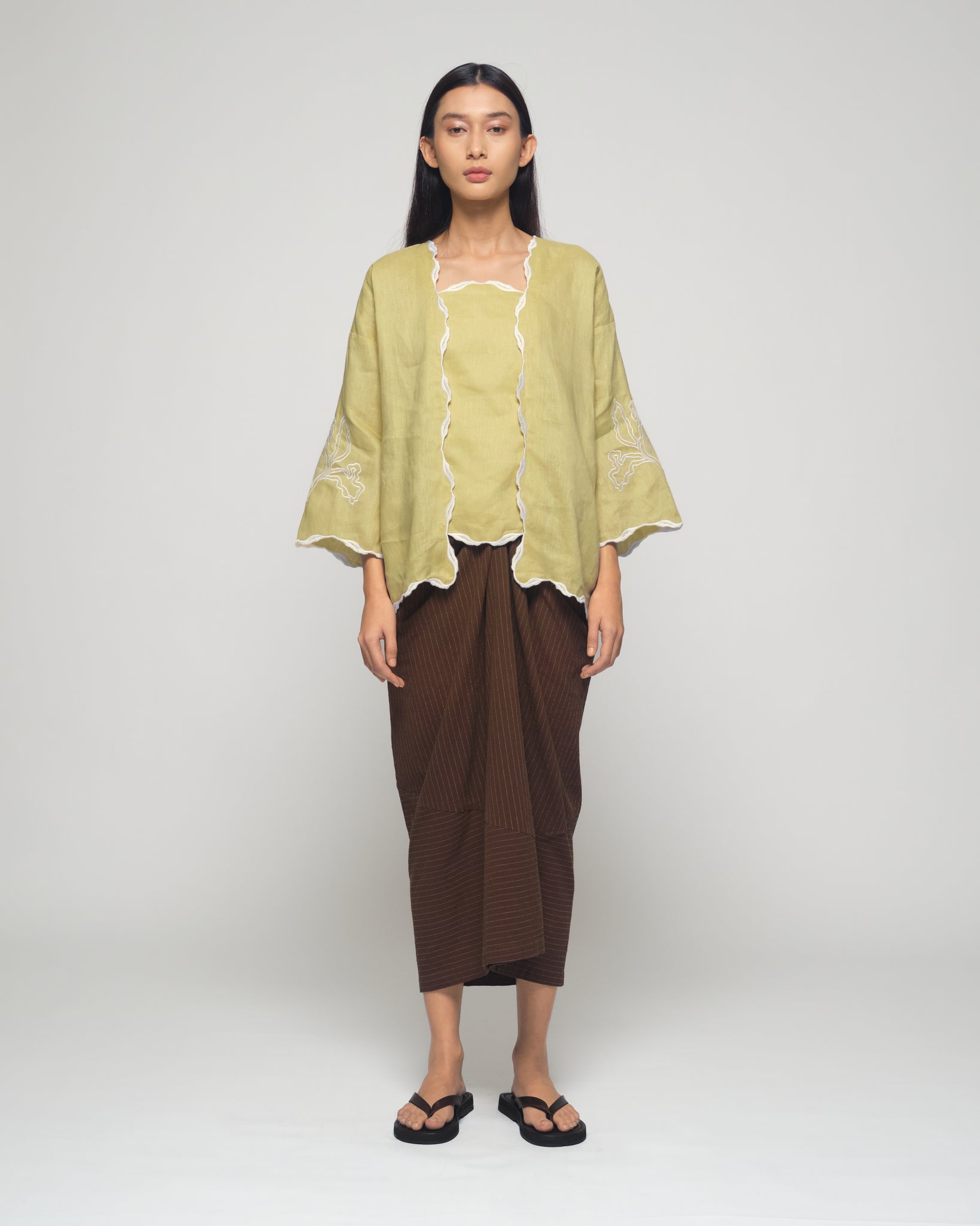 Women: Mekar Linen Loose Kebaya (Butter Yellow)