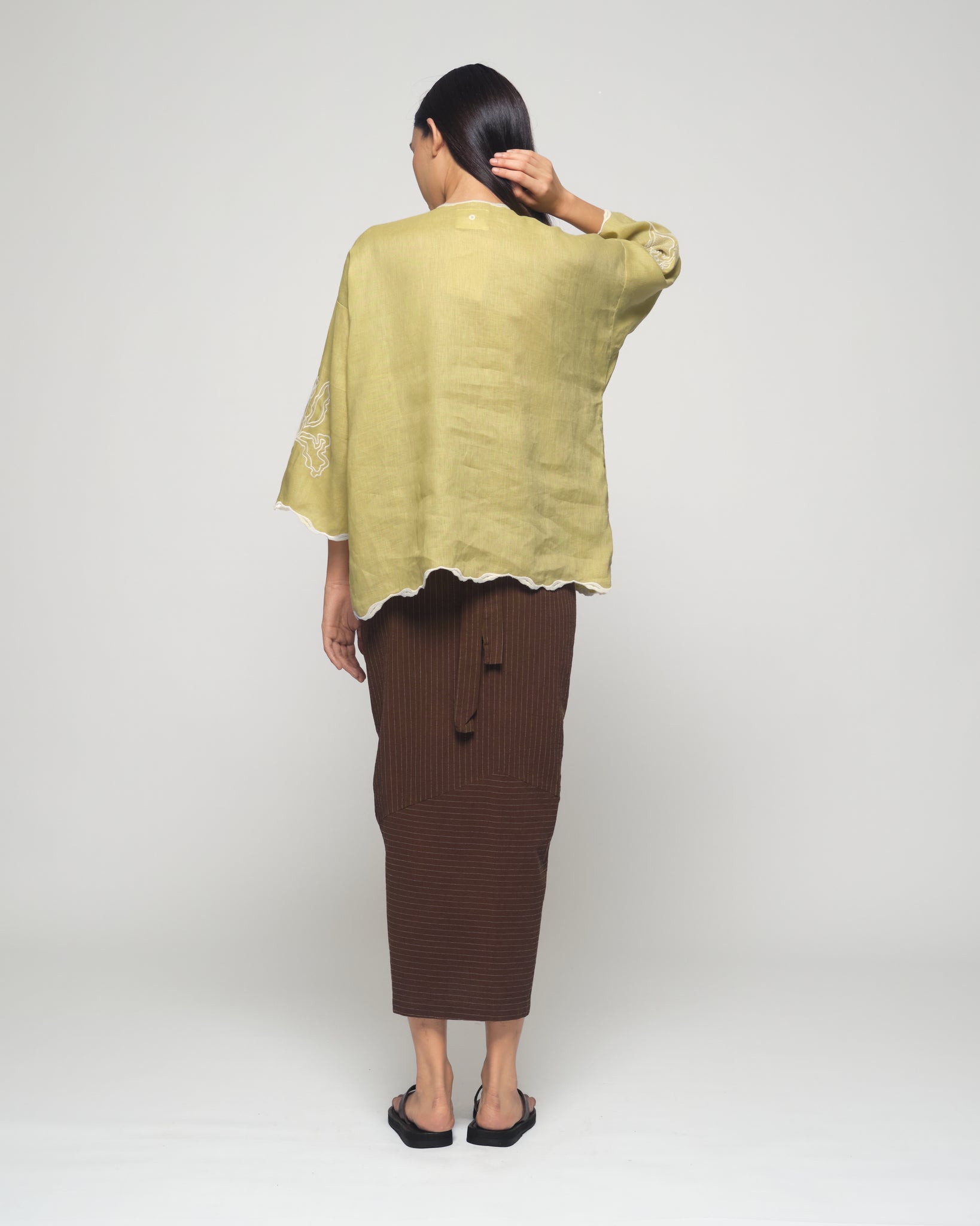Women: Mekar Linen Loose Kebaya (Butter Yellow)