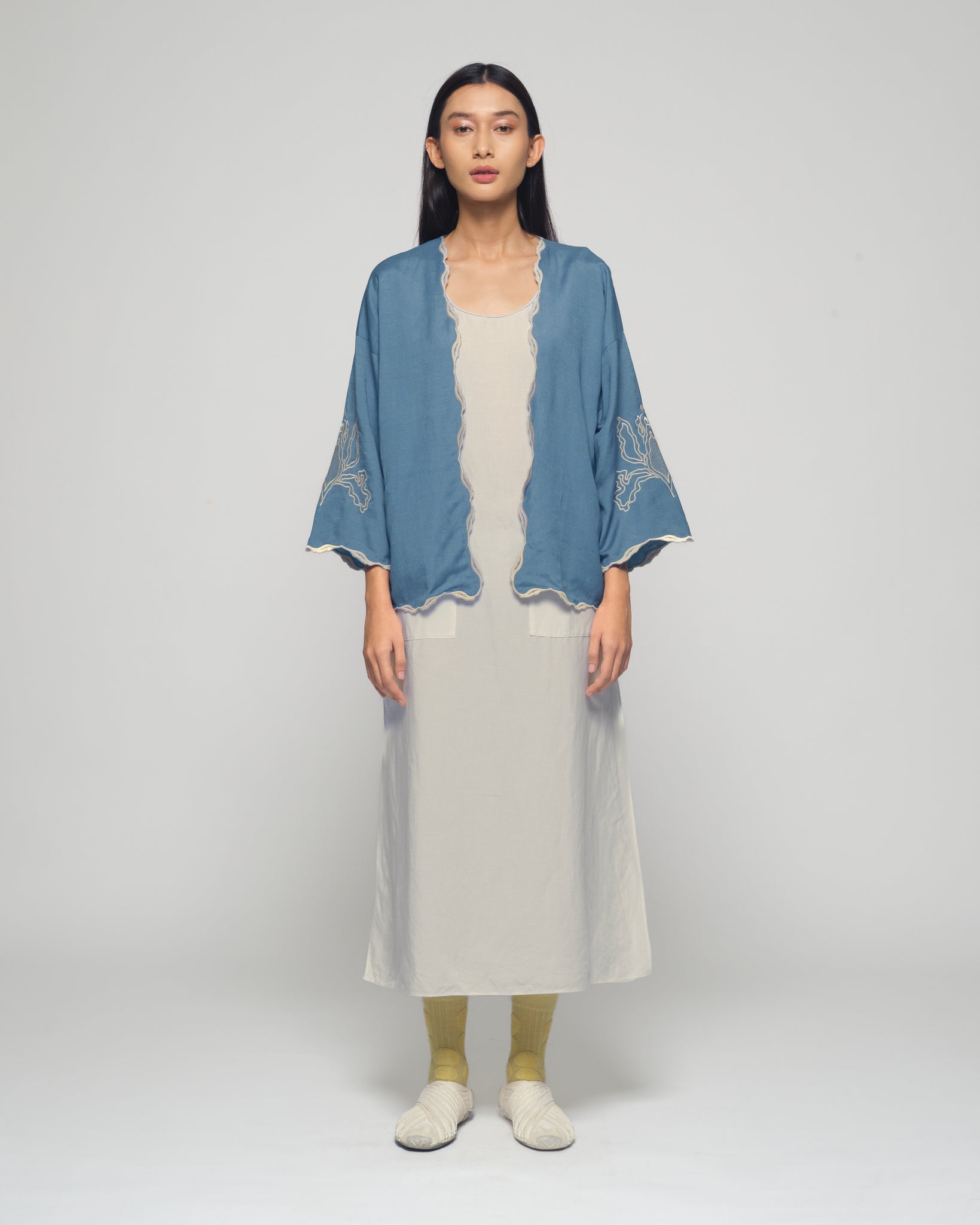 Women: Mekar Linen Loose Kebaya (Glacier Blue)