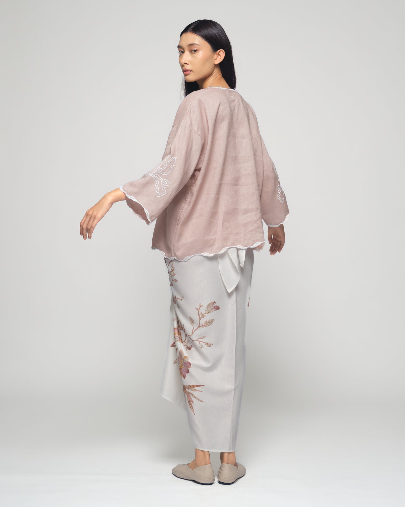 Women: Mekar Linen Loose Kebaya (Dusty Rose)