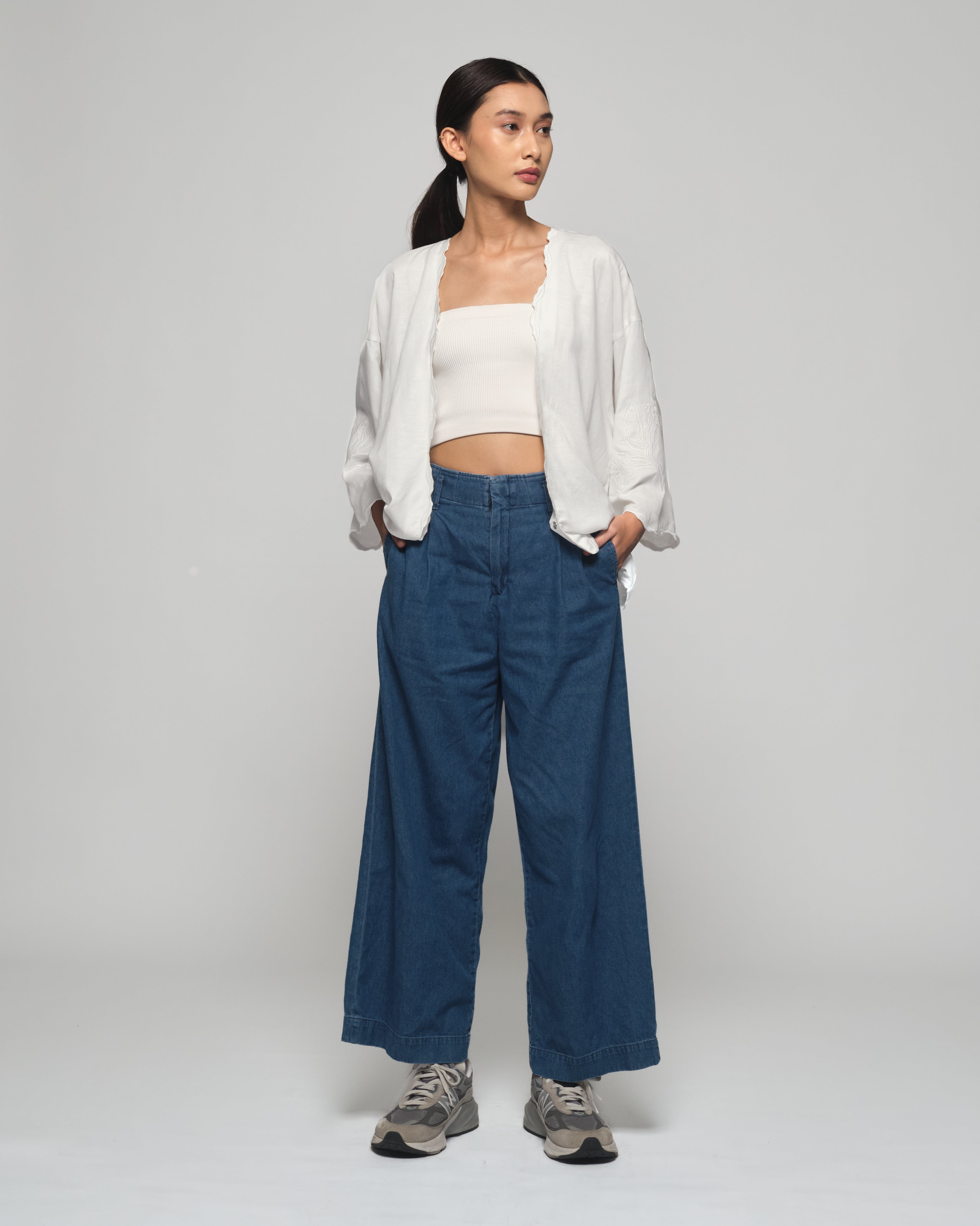 Women: Mekar Linen Loose Kebaya (Porcelain White)