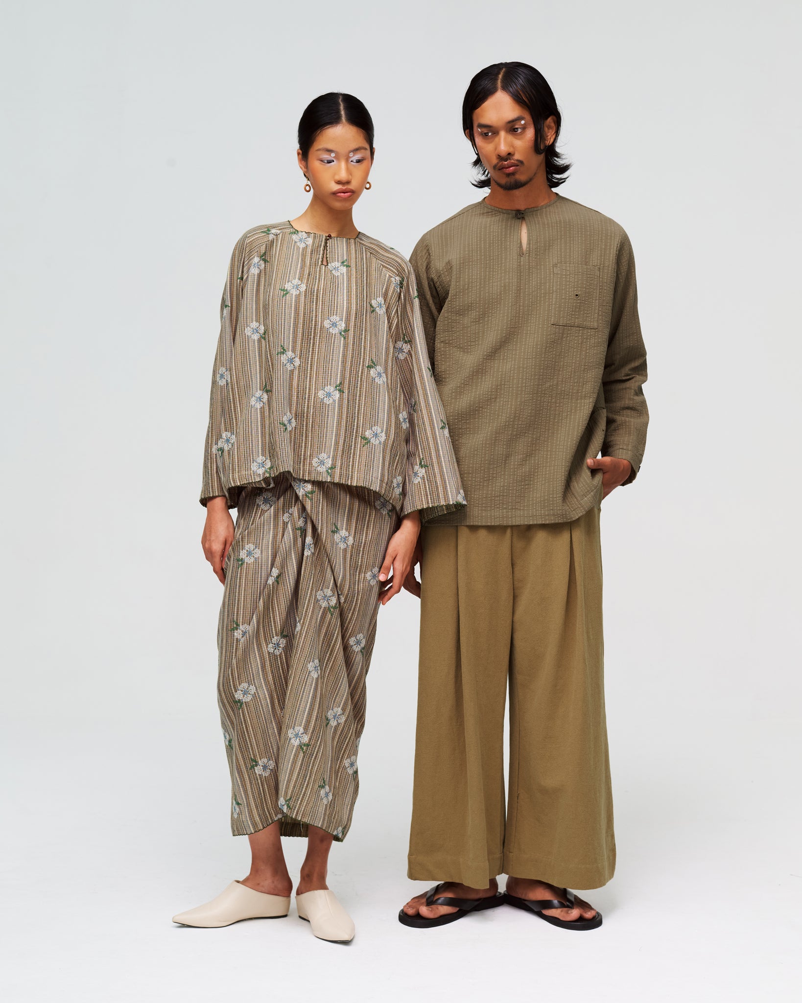 Men: Roti Canai Keyhole Top (Kari) – ANAABU.CO