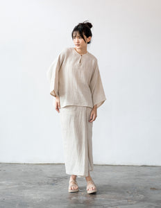 Women: The Wrapped Sarung (Sand)