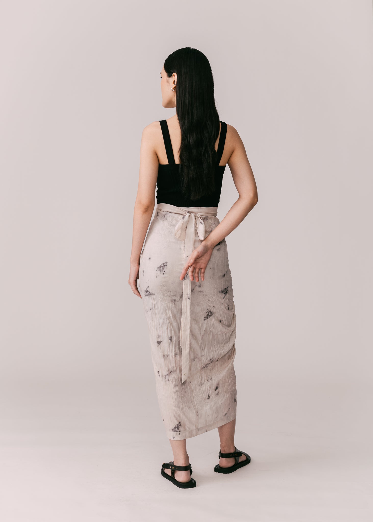 Women: Cambah Knot Sarung (Grey Tie Dye)