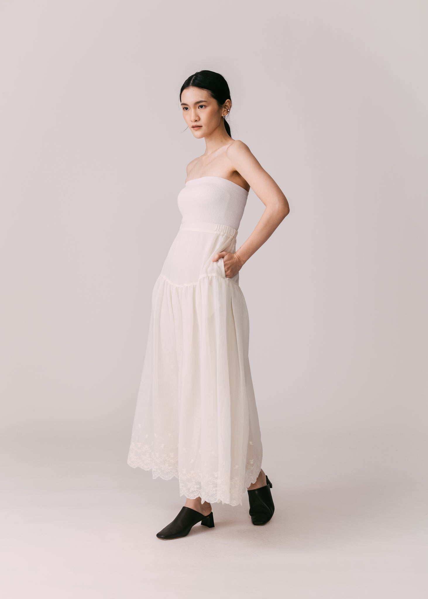 Women: Terbit Gathered Sarung (Beige)