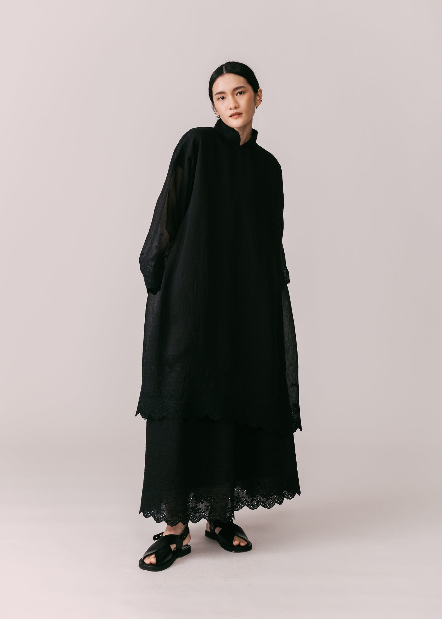 Women: Terbit Loose Kurung Top (Black)
