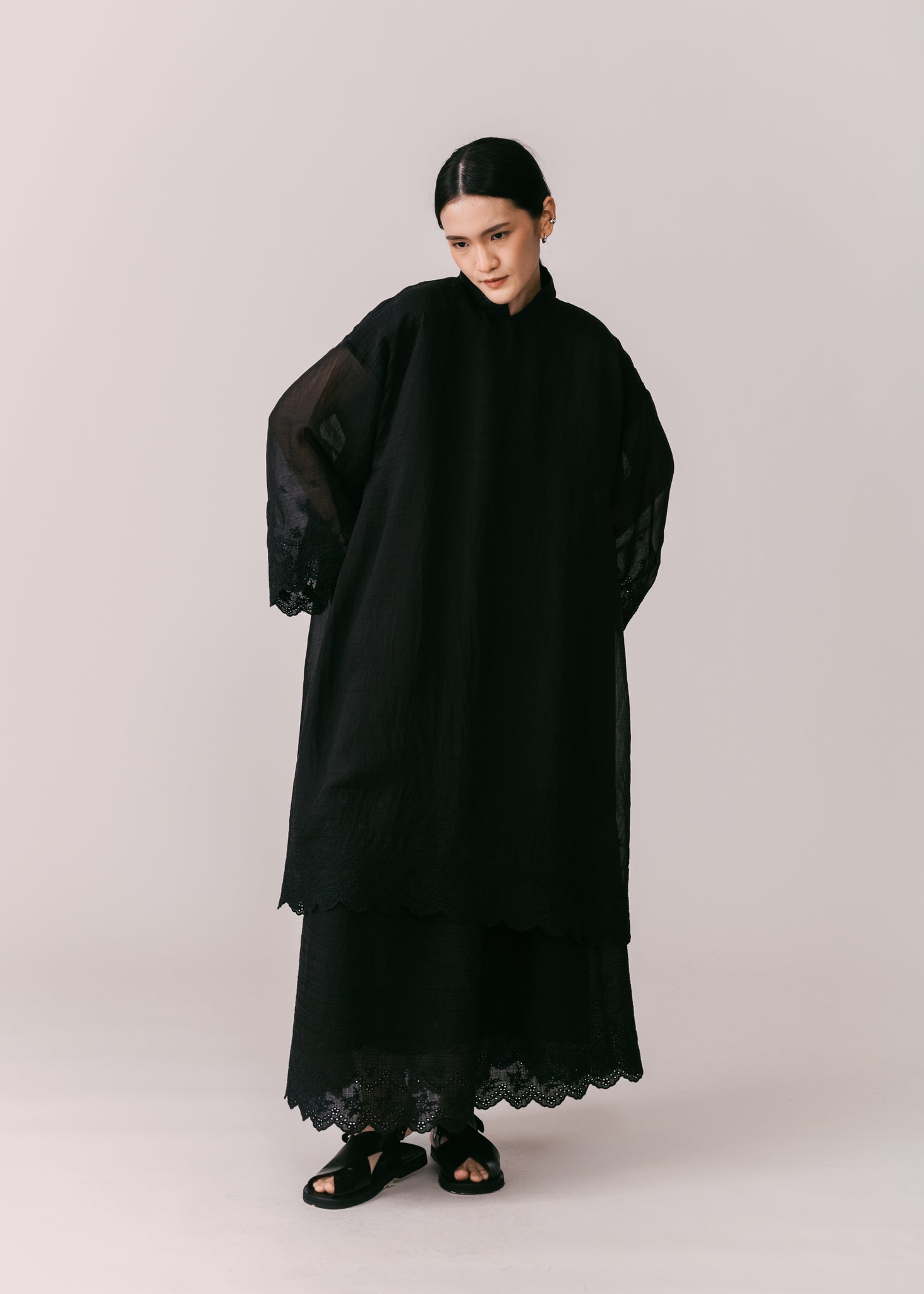Women: Terbit Loose Kurung Top (Black)