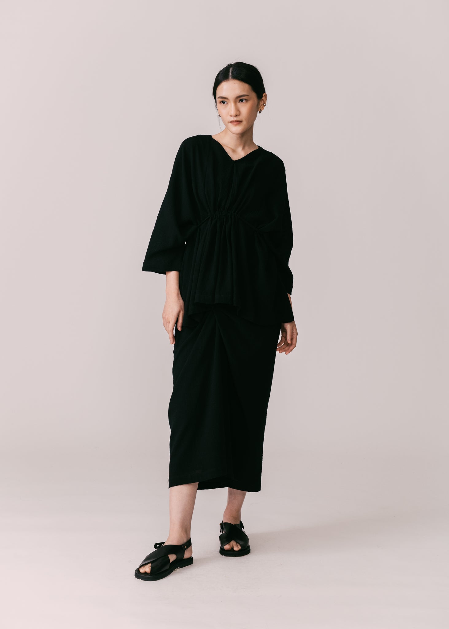 Women: Sirat Knot Sarung (Black)