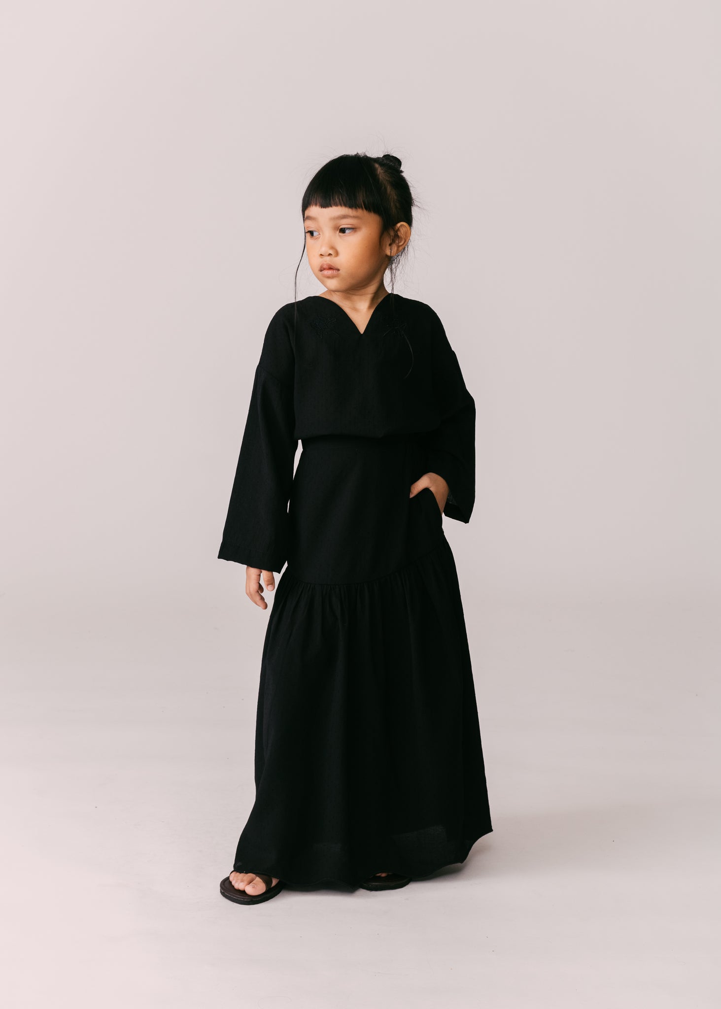 Kids: Terbit Gathered Skirt (Black)