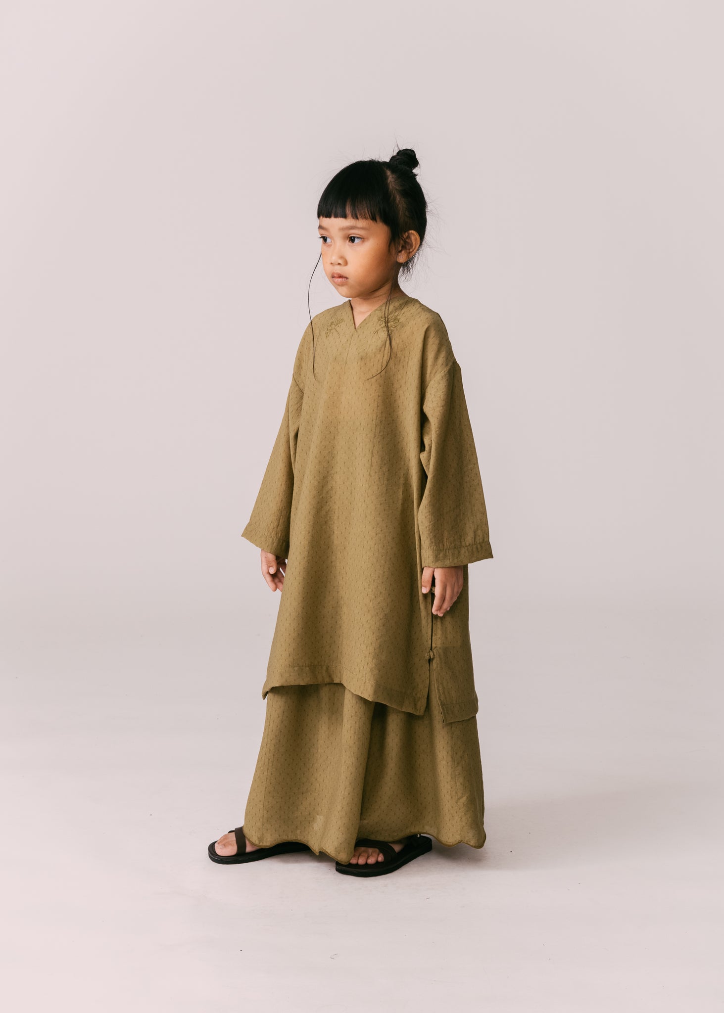 Kids: Terbit Kurung Top (Olive)