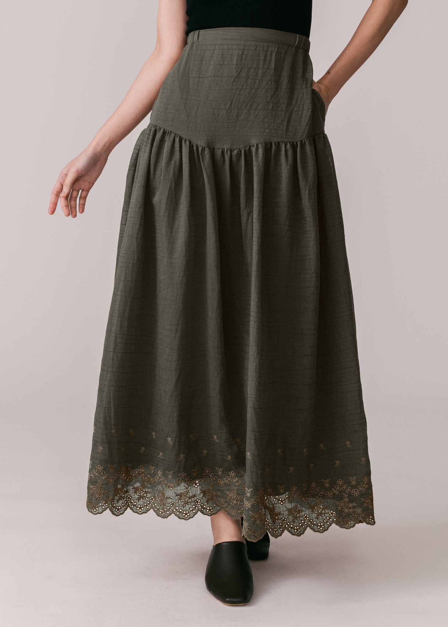 Women: Terbit Gathered Sarung (Olive)