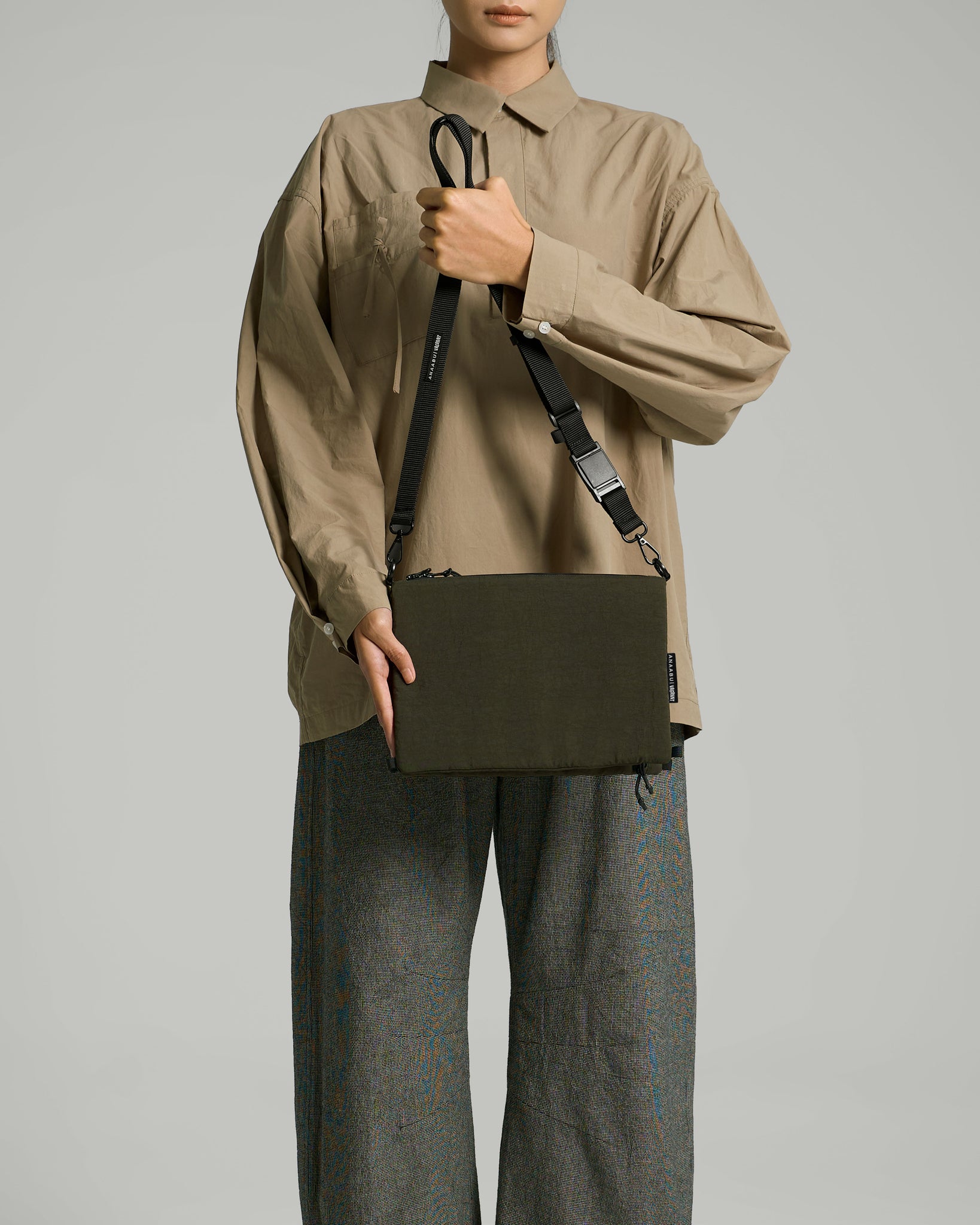 Unisex: The Transit Sling Bag (Olive)