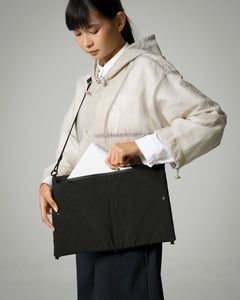 Unisex: The Transit Sling Bag (Black)