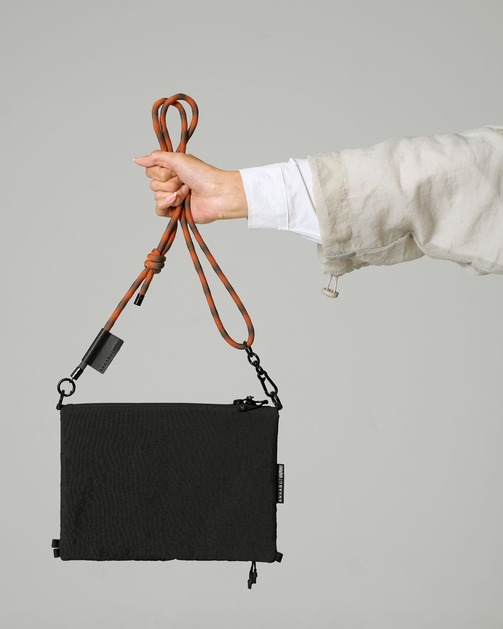 Unisex: The Transit Sling Bag (Black)