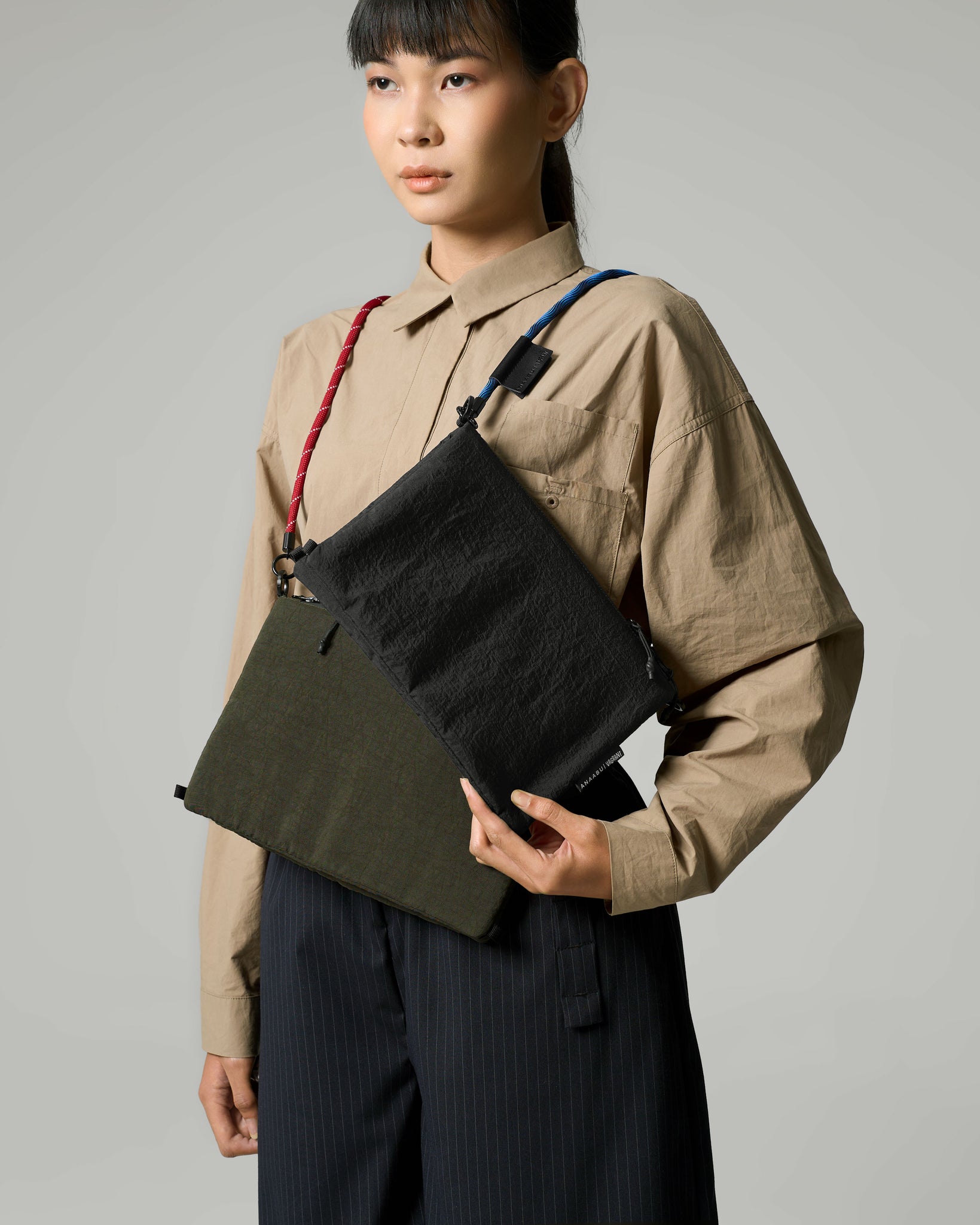 Unisex: The Transit Sling Bag (Black)