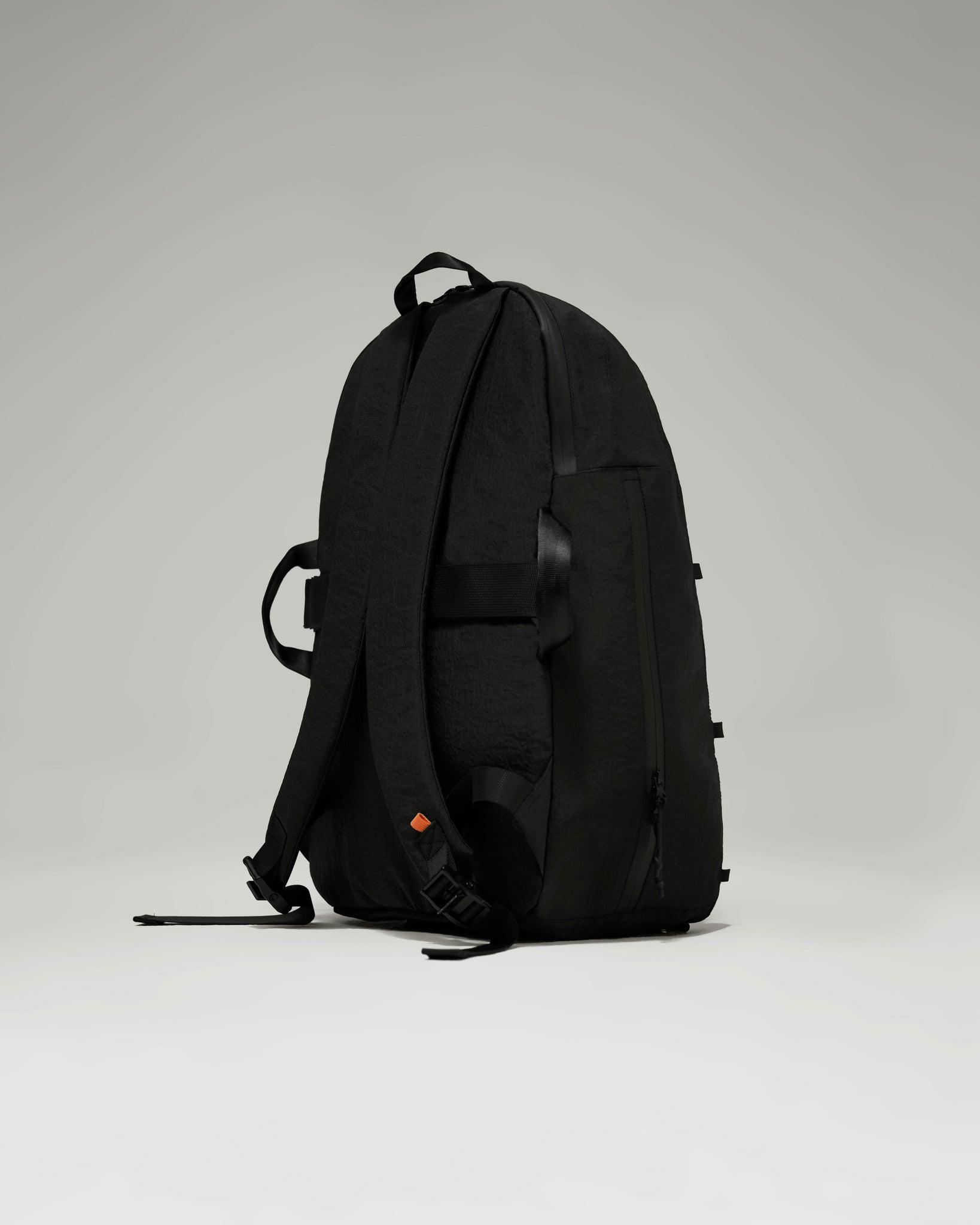 Unisex: The Fullday Backpack (Black)