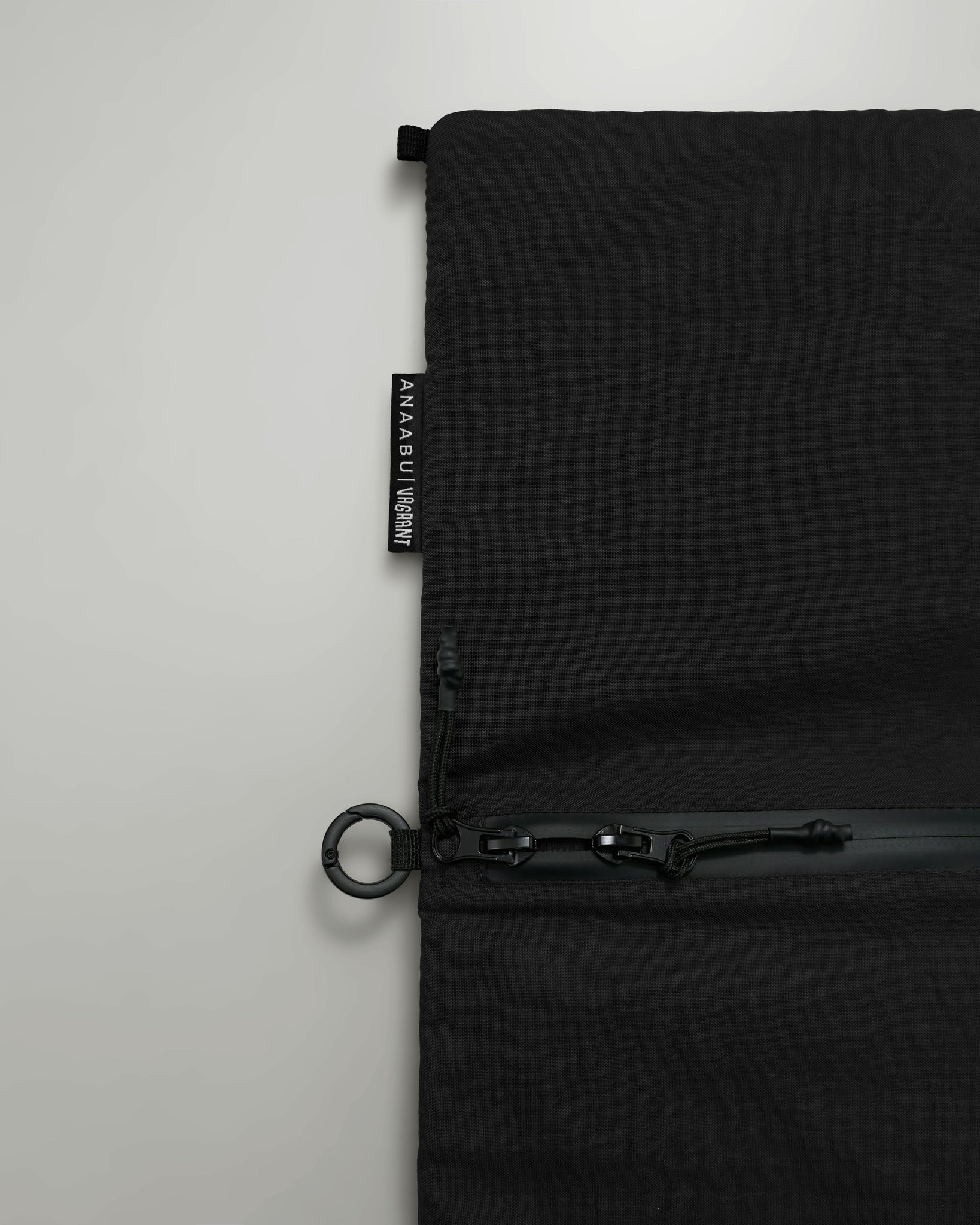 Unisex: The Transit Sling Bag (Black)