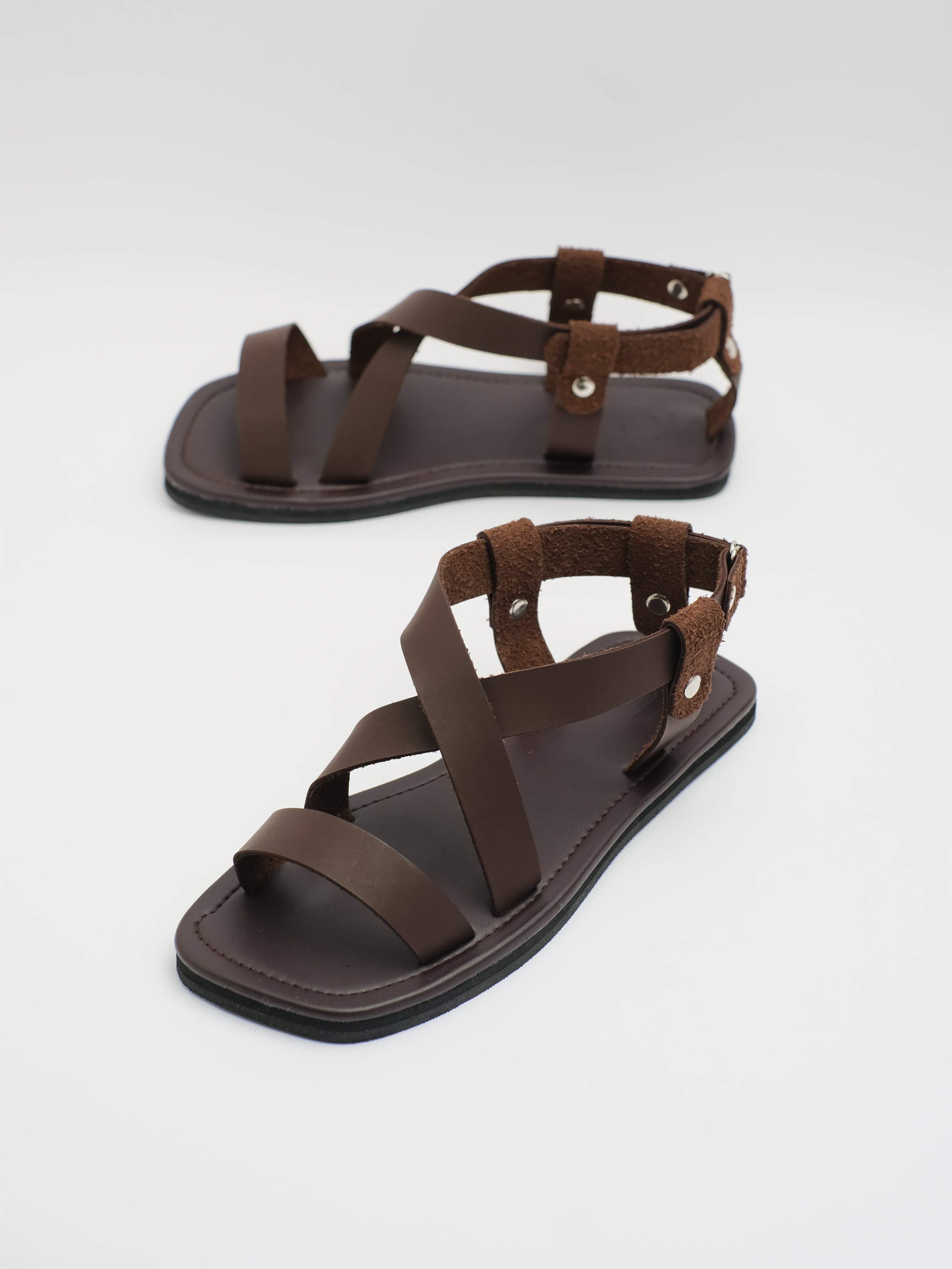 UNISEX: SKY STRAP SANDAL (BROWN)