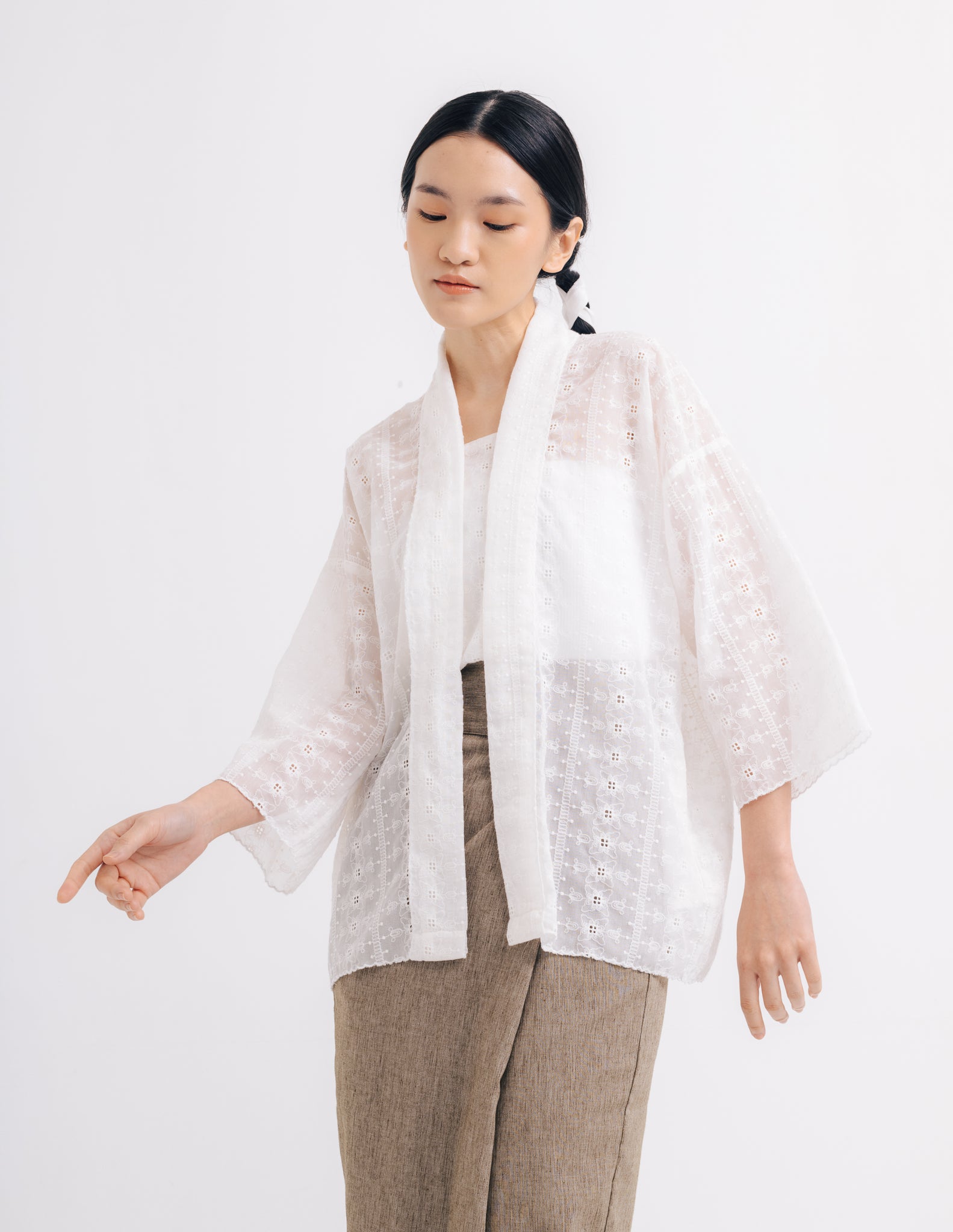 Women: Bungo Loose Kebaya (Embroidered)